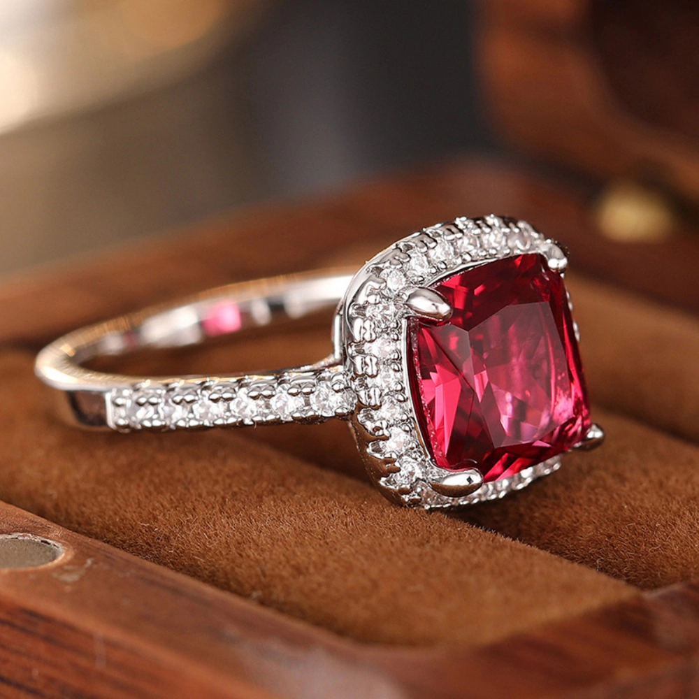 Exquisite 4-Prong Red Synthetic Gemstone Solitaire Ring