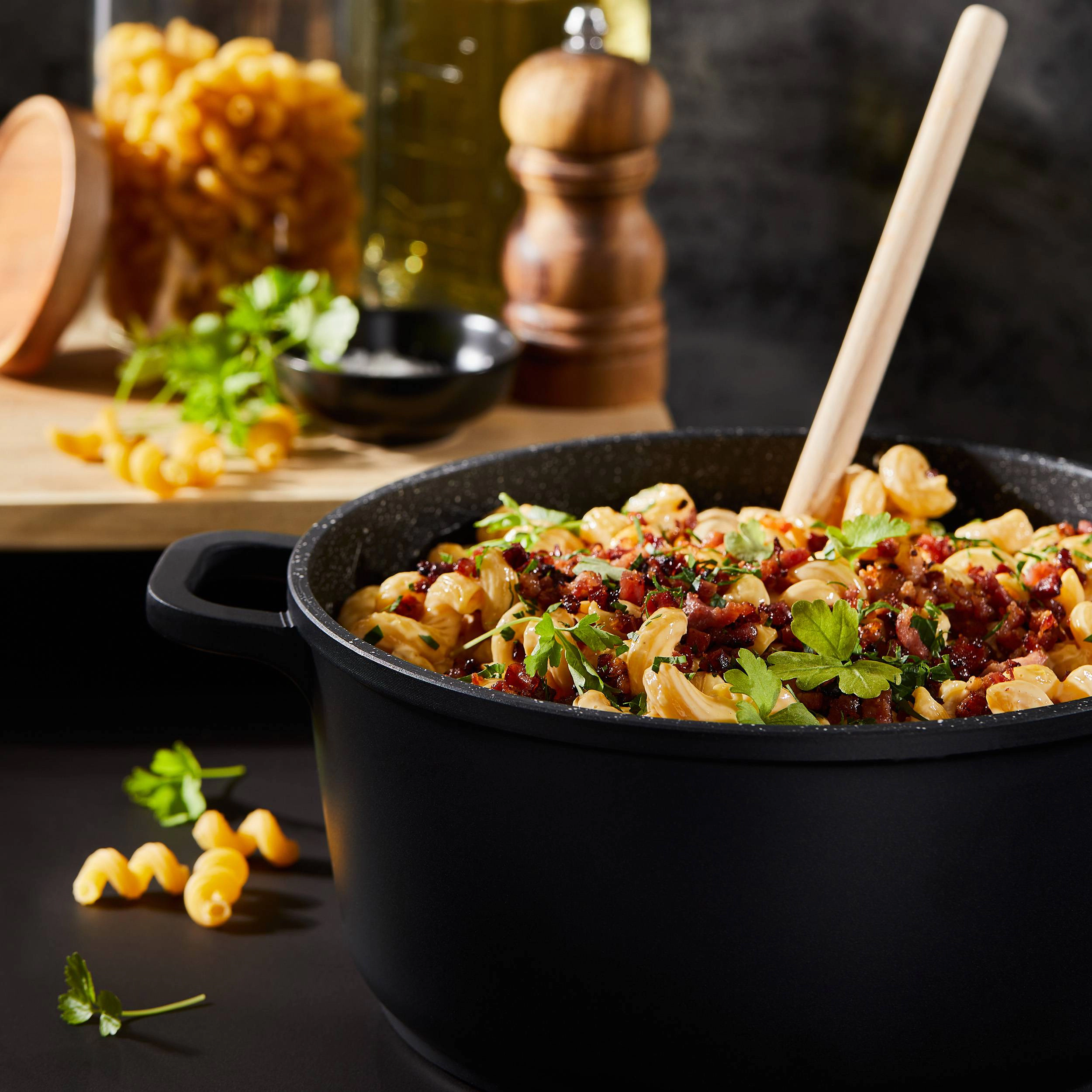 Cuisine::pro® STONE™ Stockpot With Lid 6.9 Qt.