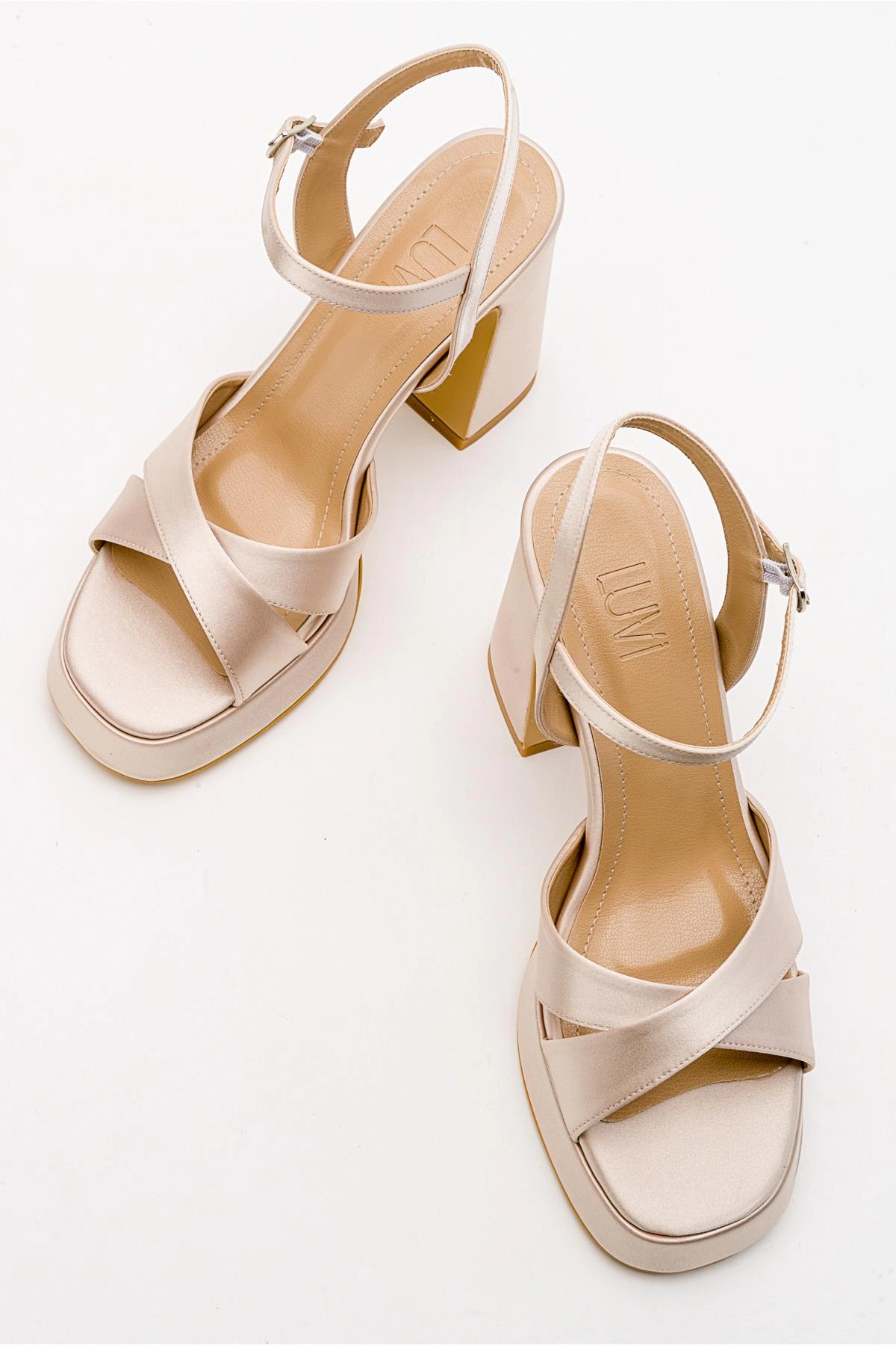 Forever & Always Womens Yvonne Platform Sandals