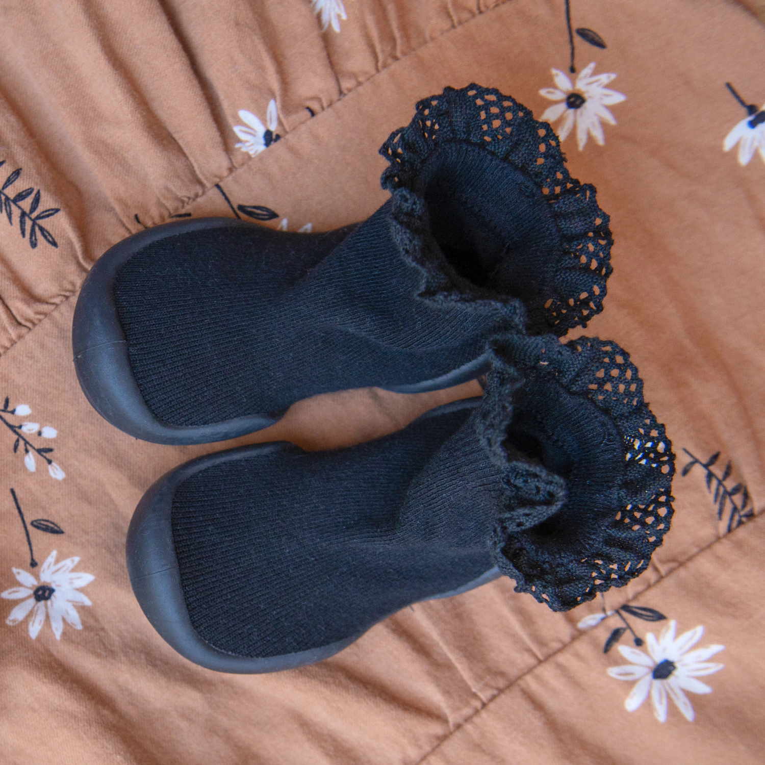 Komuello Toddler Girl First Walk Sock Shoes Lace trim
