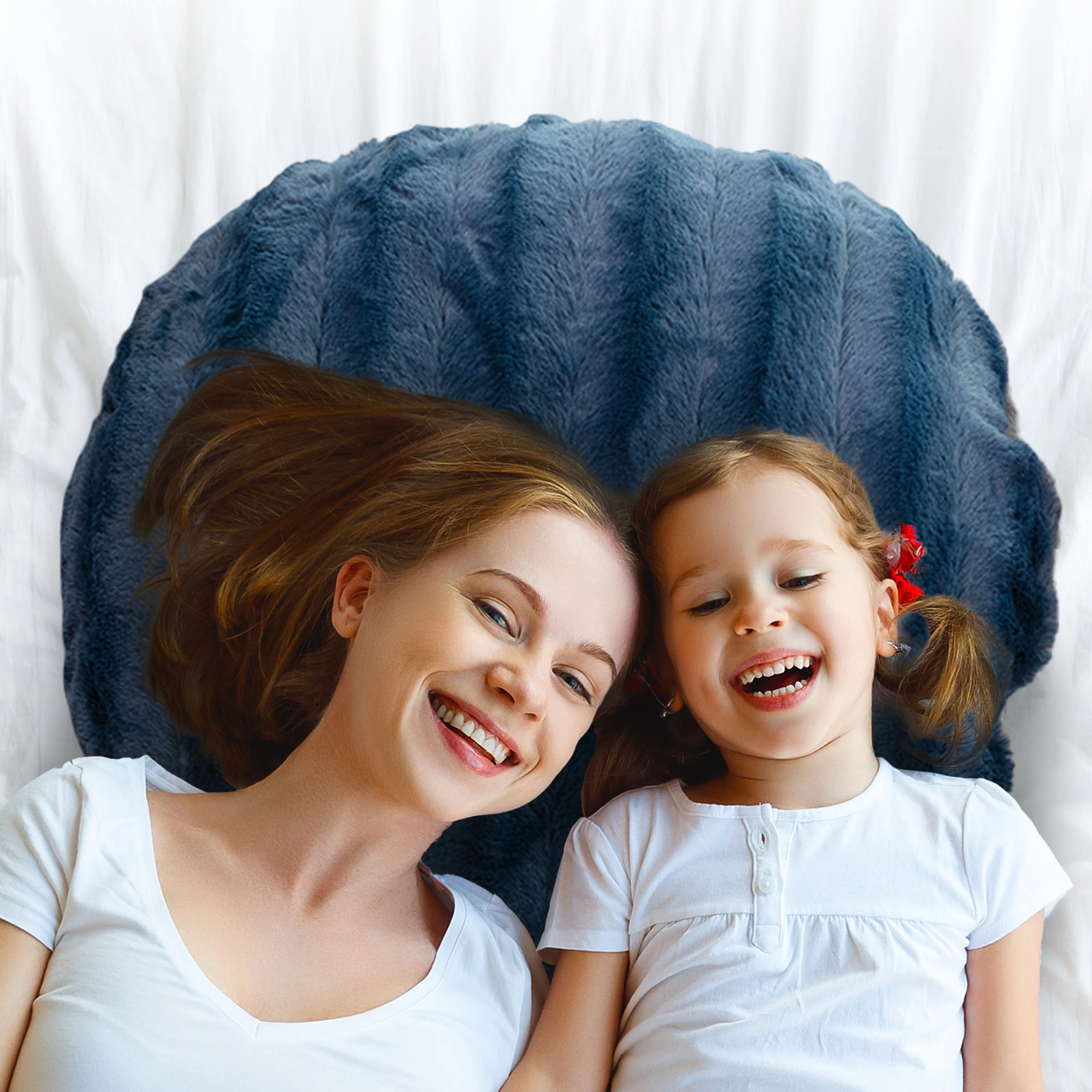 Cheer Collection 18-Inch Round Faux Fur Decorative Throw Pillows with Inserts, 2-Pack