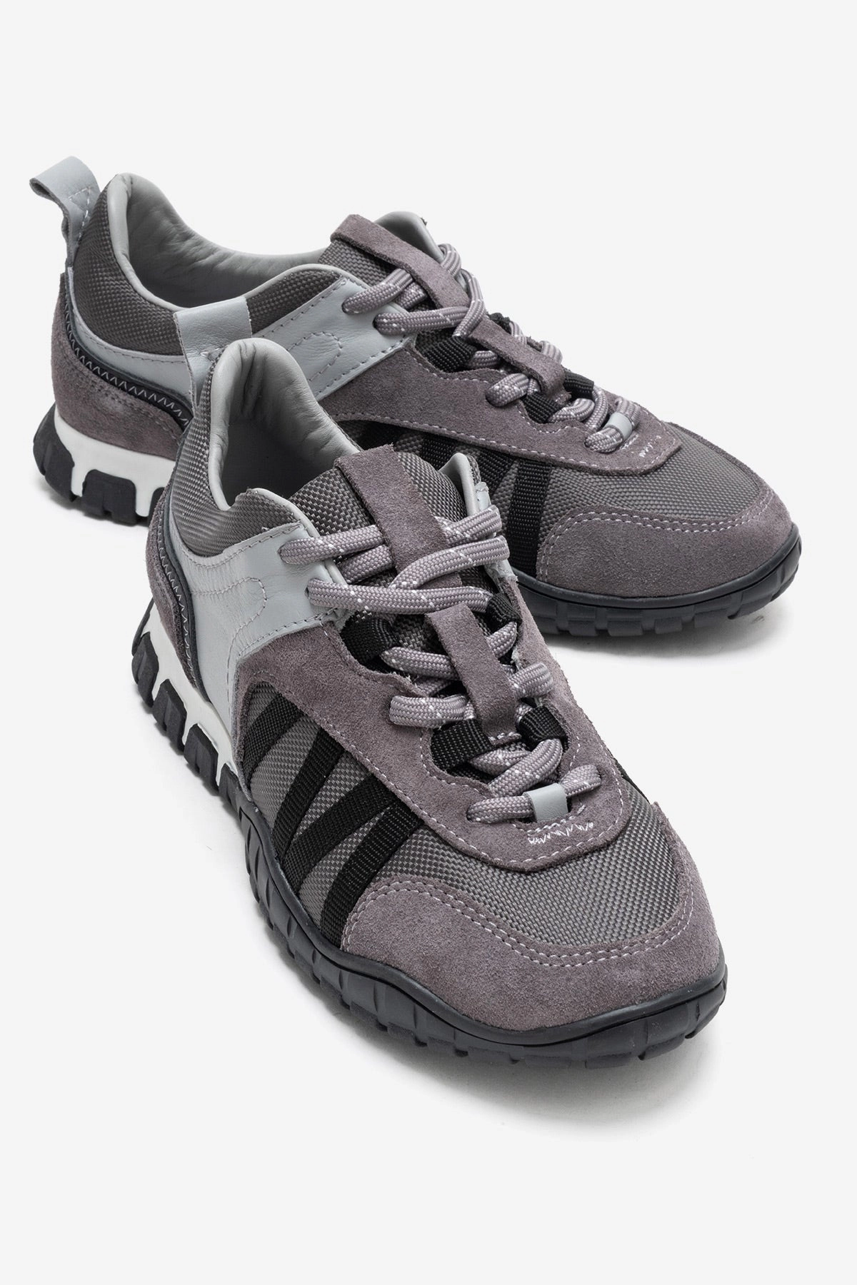 Forever & Always Womens Fiera Leather Mesh Sneaker