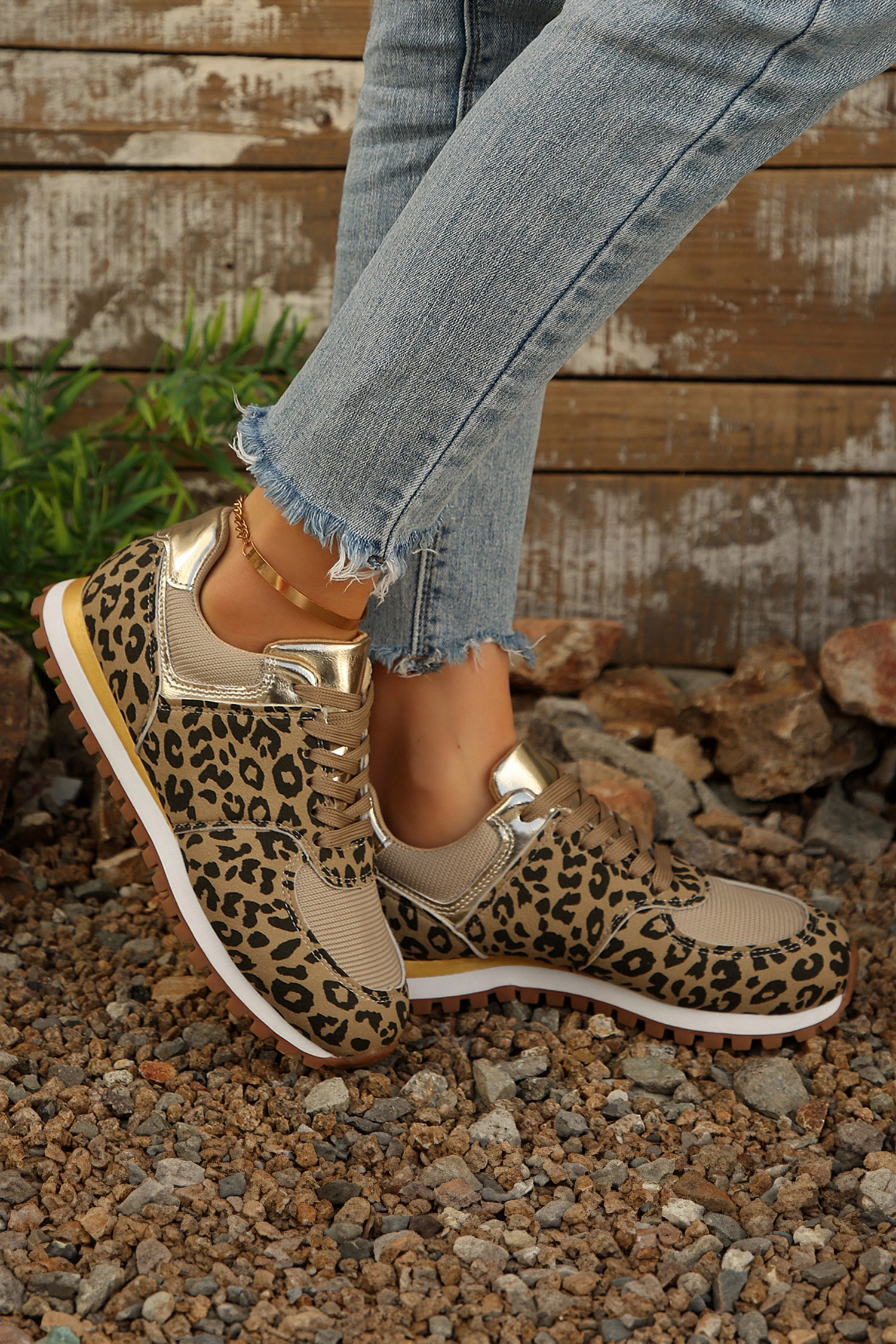 Threaded Pear Womens Romy Patchwork Leopard Lace-Up Sneakers