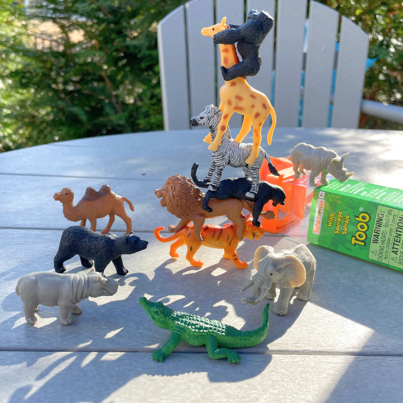 Safari Ltd. - Wild Animals TOOB - contains 12 Mini Figurines