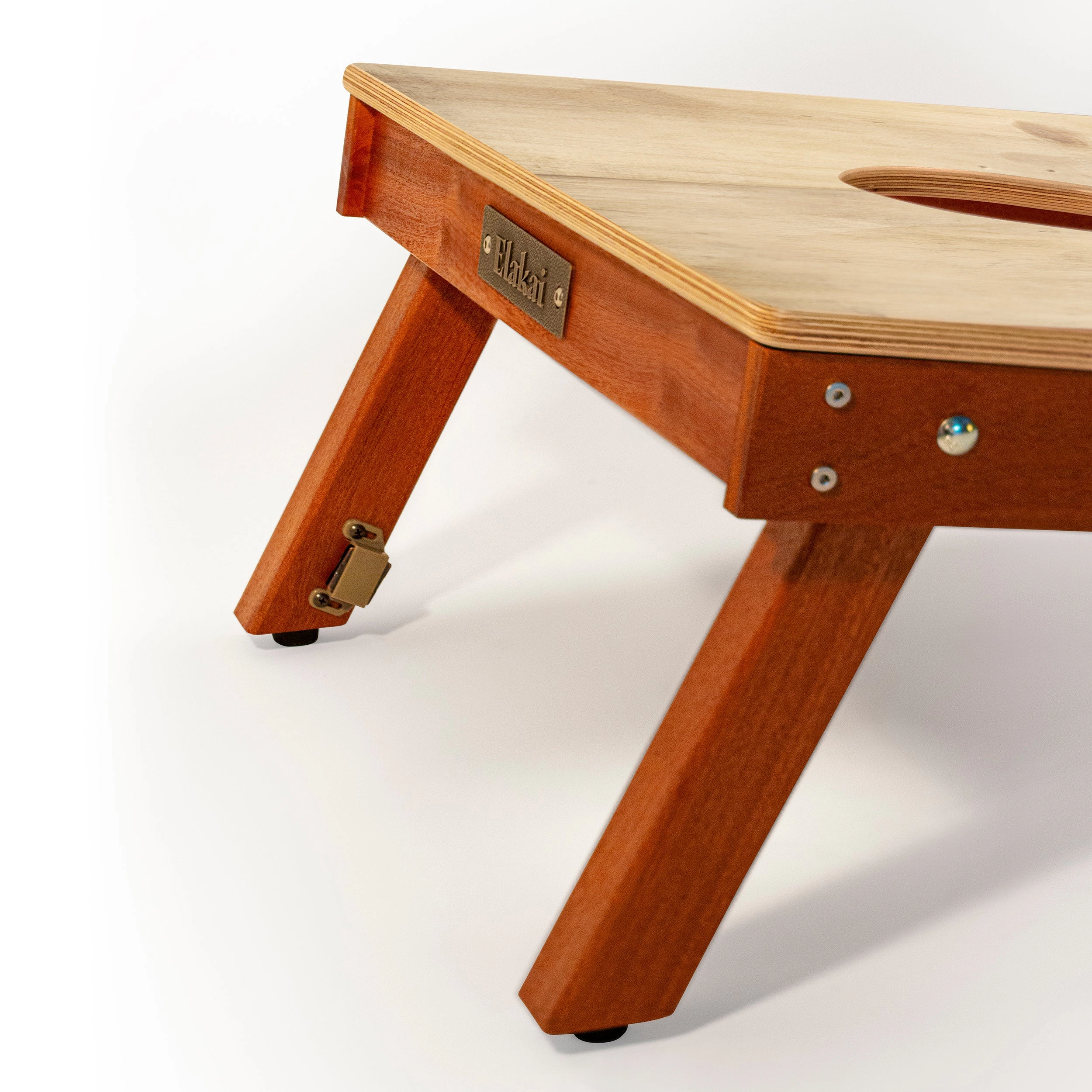 Elakai  Light Beachwood Mahogany Pathfinder Cornhole Boards