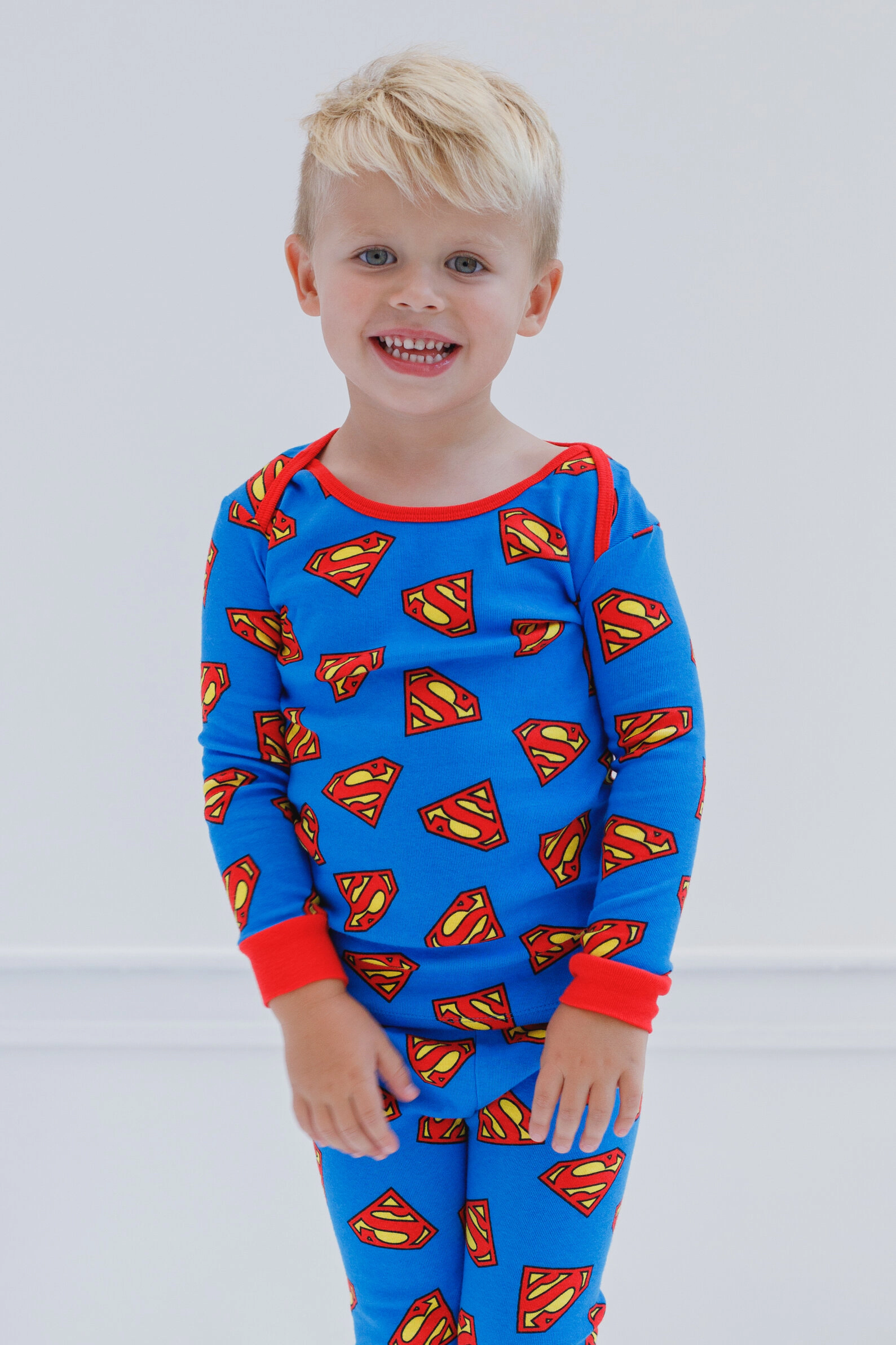 DC Comics Justice League 2-Piece Pajama Shirt and Pants Set