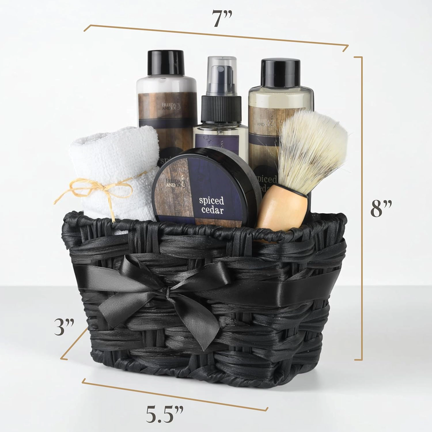 Freida and Joe Men’s  Spiced Cedar Spa Gift Basket