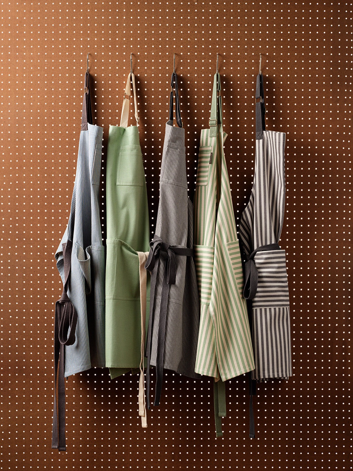 MEEMA Bib Apron with Pockets