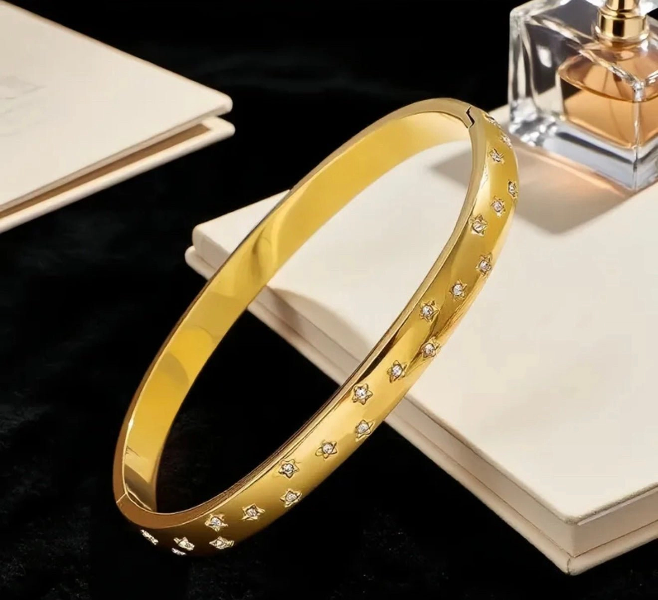 DressAtR Women's Star 18K Gold Plated Zircon Bracelet