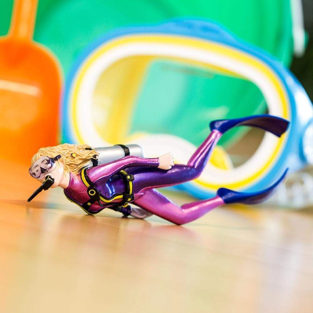 Safari Ltd. - Michelle the Underwater Adventurer Kids Toy Figure