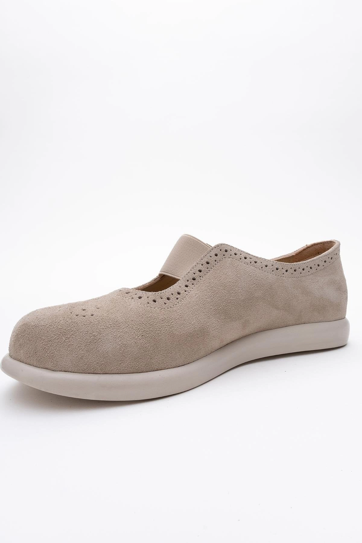 Forever & Always Womens CHELLE Elastic Leather Flat