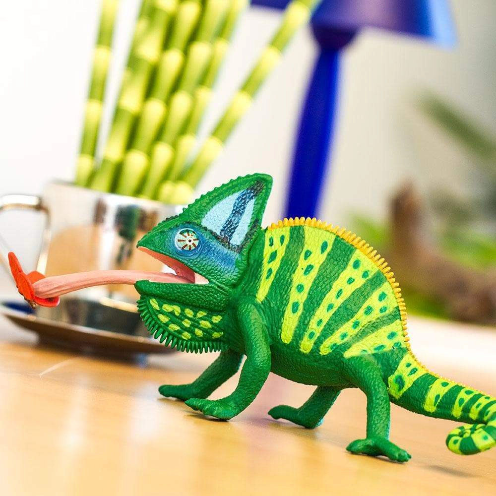 Safari Ltd. - Veiled Chameleon Kids Toy Figure