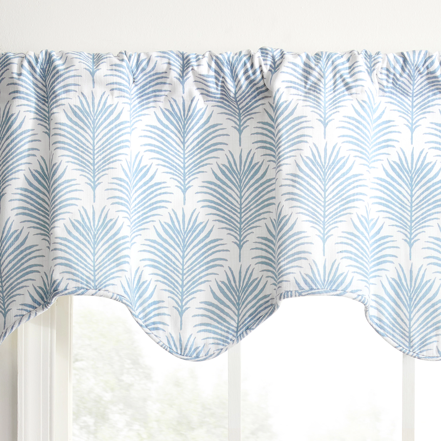 Ellis Curtain Palmetto 100% Cotton Scallop Poly-Cotton Lined Rod Pocket Valance 50" x 16