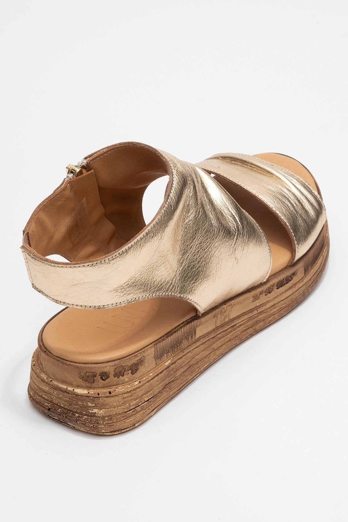 Forever & Always Womens Lunas Leather Side-Zip Flat Heel Sandals