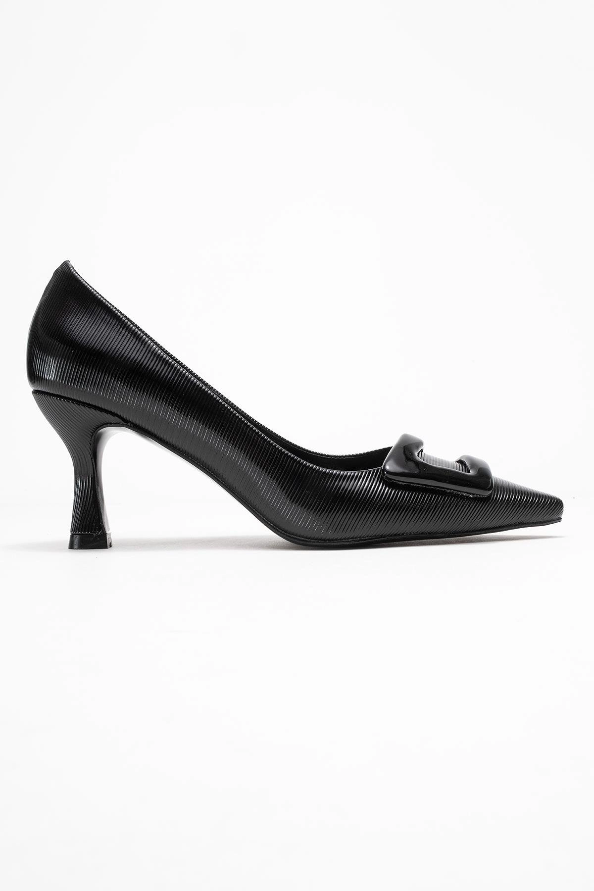 Prologue Shoes Womens Astra Buckle Pointed Toe Pump