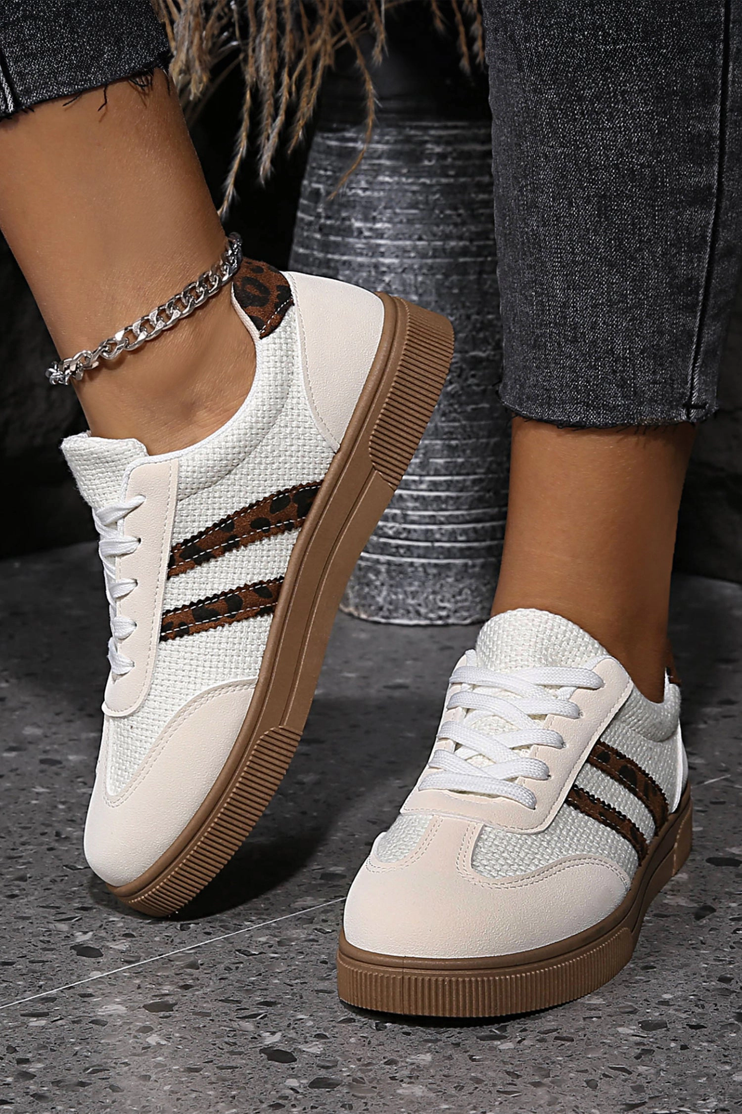 Threaded Pear Women's Lila Leather Patchwork Flat Sneakers