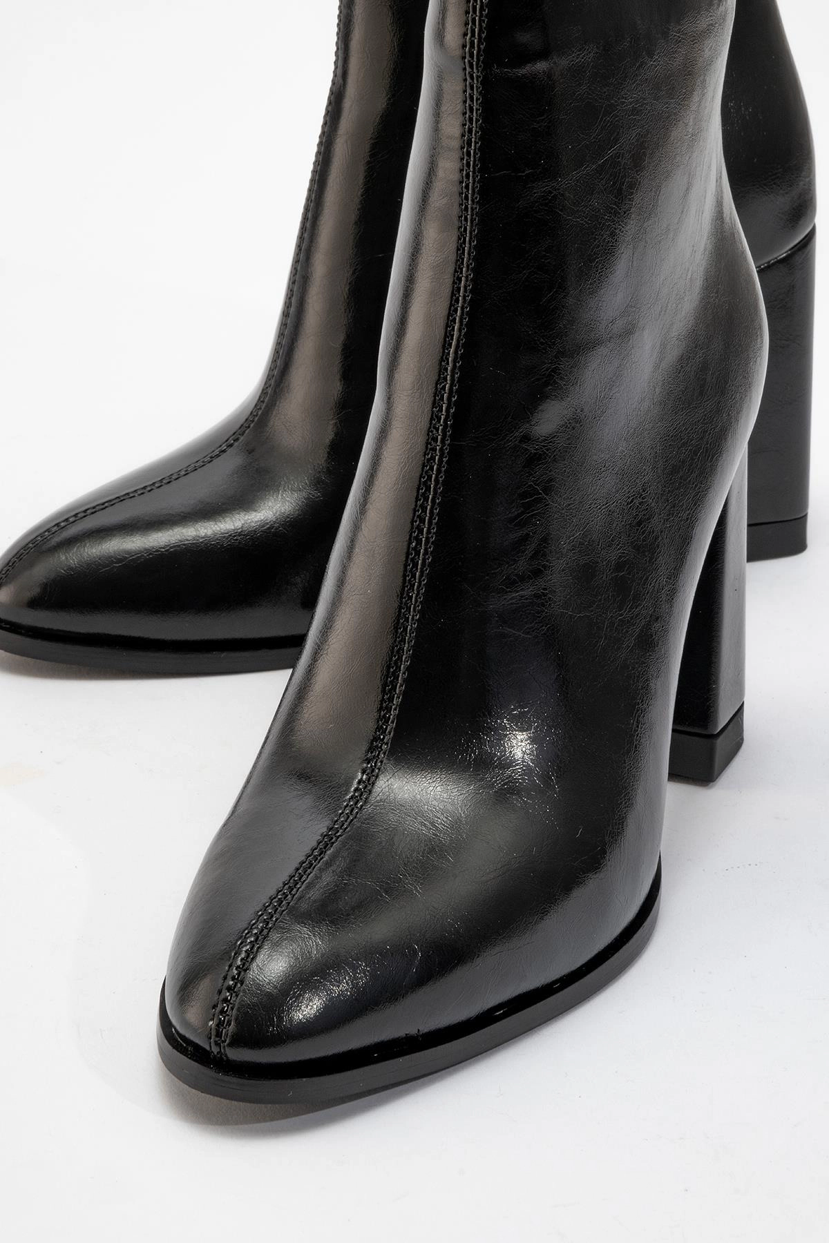 Prologue Shoes Womens Jewel High Heel Boot