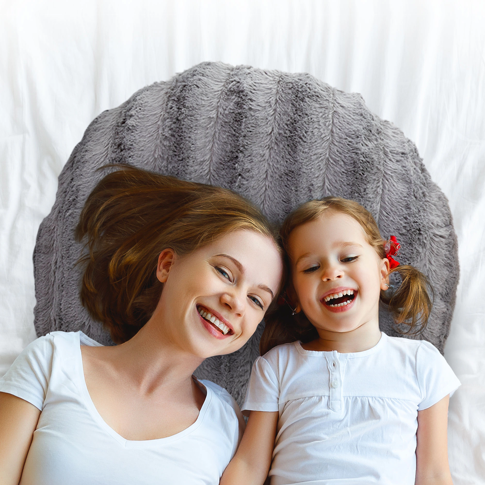 Cheer Collection 18-Inch Round Faux Fur Decorative Throw Pillows with Inserts, 2-Pack