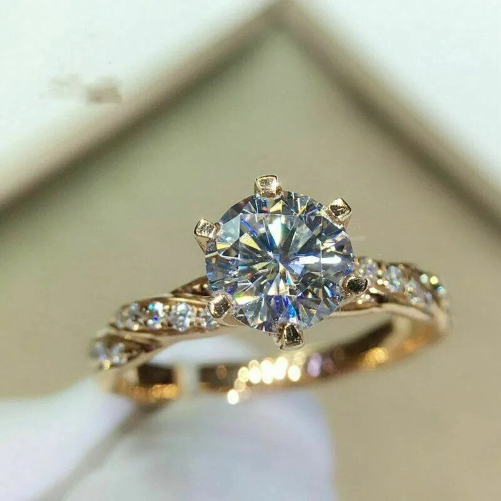 Elegant 6-Claw Set Sparkling Zircon Women's Engagement Ring