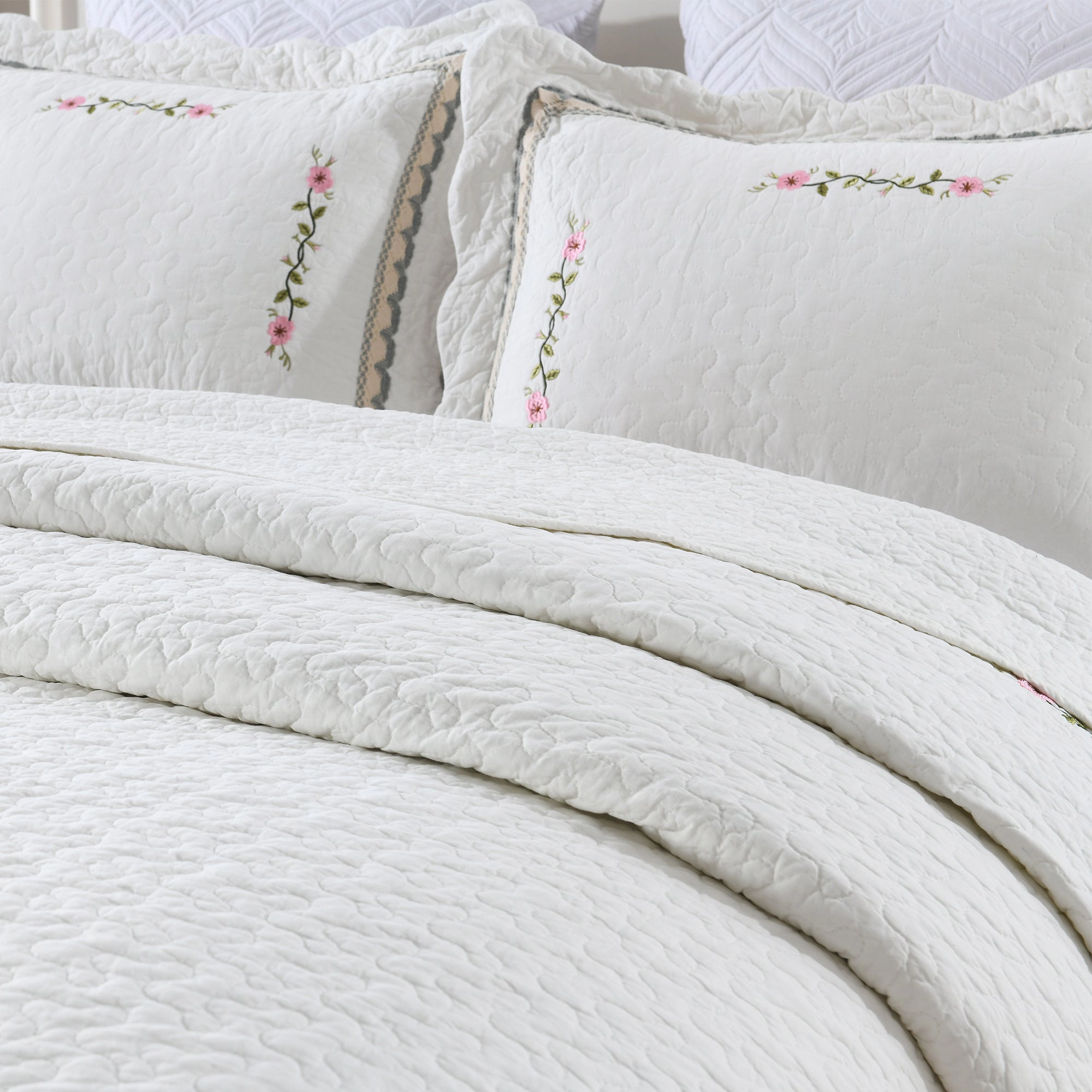 MarCielo 3 Piece 100% Cotton Quilt Set, Oversized Lightweight Embroidered Bedspread Set