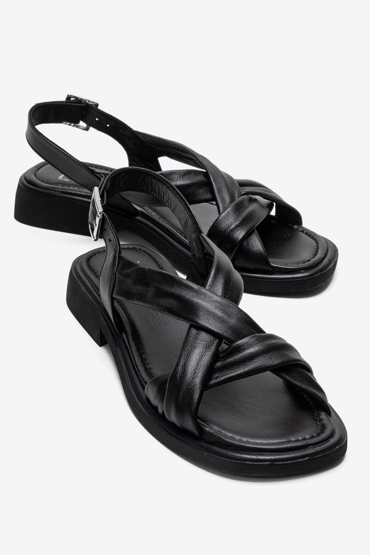 Forever & Always Womens Frand Leather Crisscross Strap Sandals