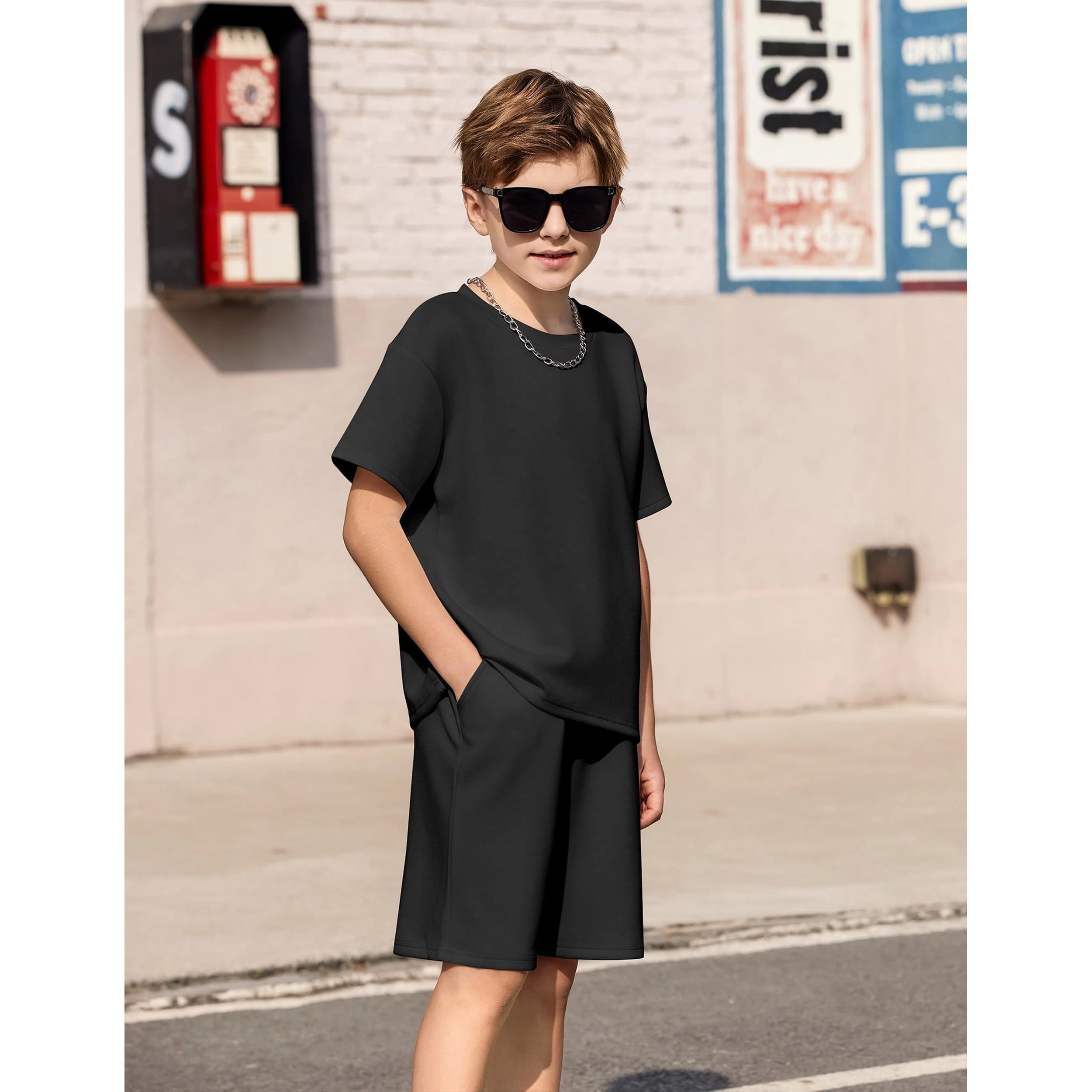 Arshiner Kids Boys Drop Shoulder T-Shirt Drawstring Waist Shorts With Chain Necklace