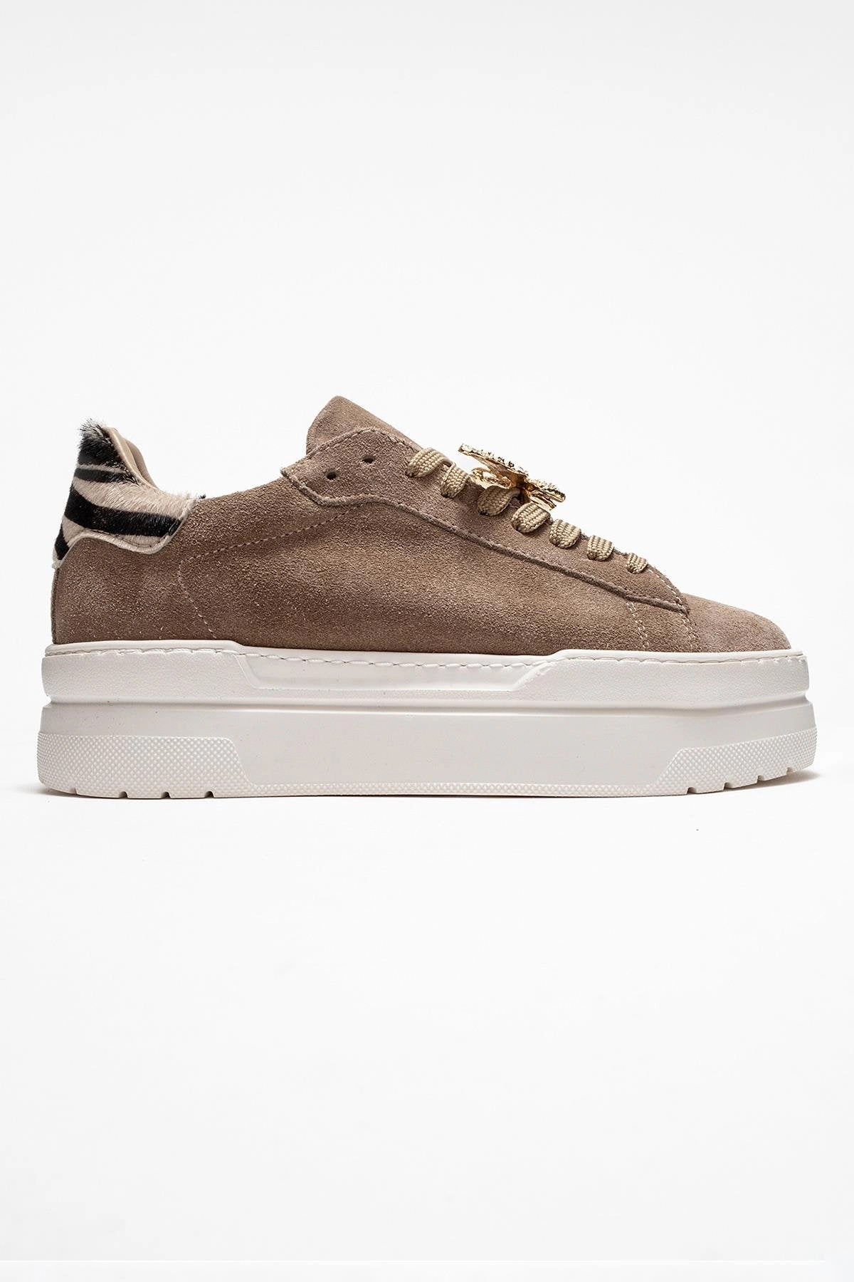 Forever & Always Womens Anda Leather Buckled Sneakers