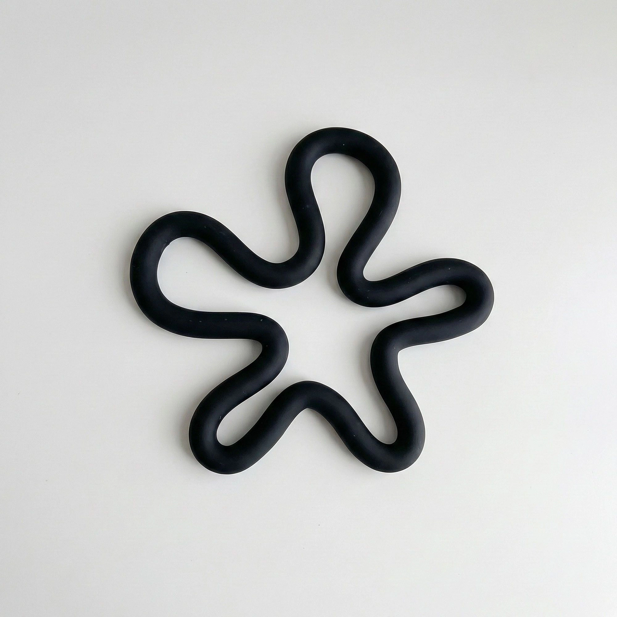 Alilang Unisex 2-PC Wavy Silicone Trivet Heat Resistant Non Slip Countertop Pot Holder