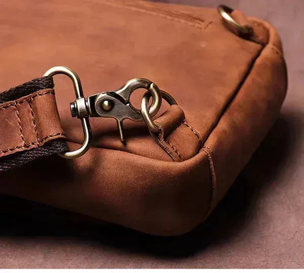 Steel Horse Leather Unisex Erling Leather Sling Bag | Crossbody Leather Pack