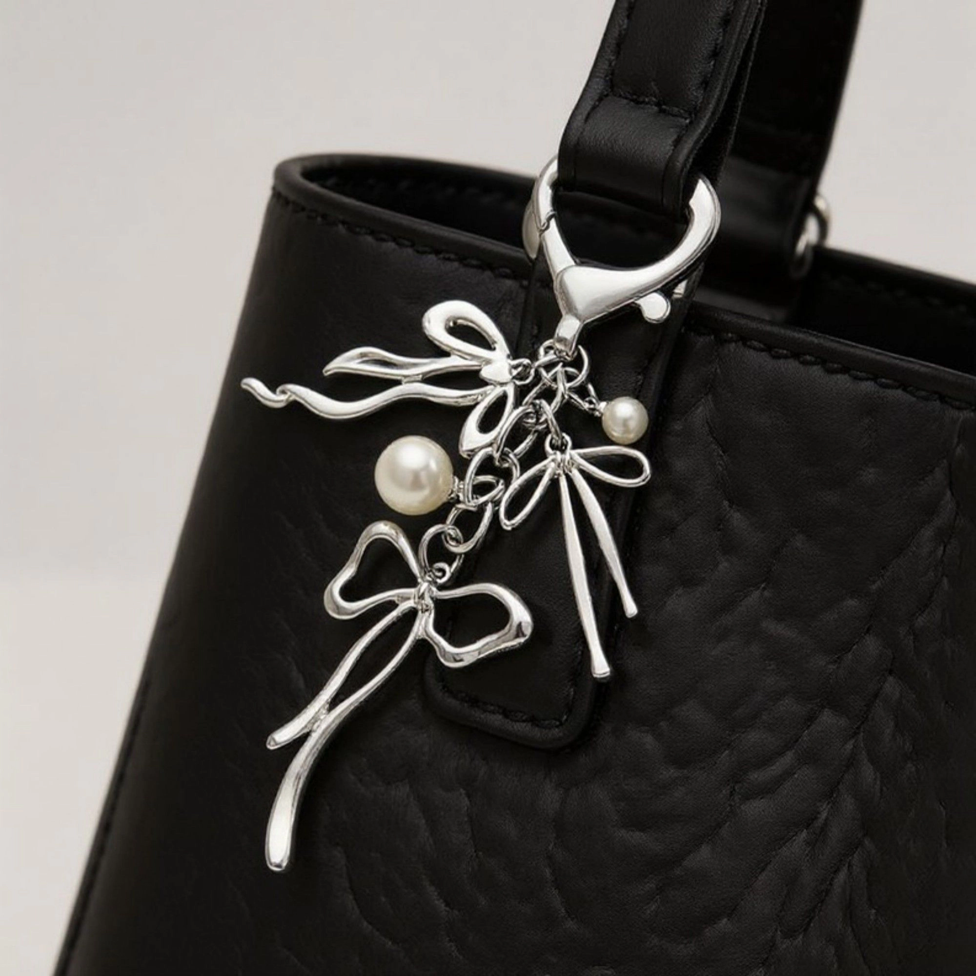 Alilang Women's Silver Bow Keychain with Pearl Charms and Heart Clasp Accent