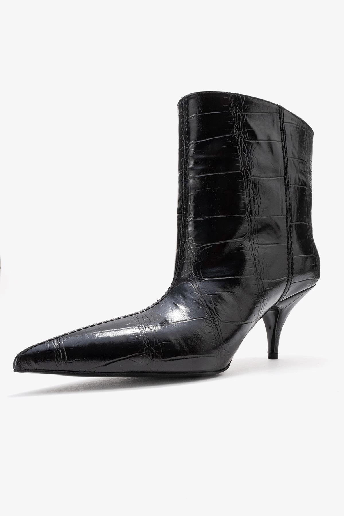 Prologue Shoes Womens Brivelle Pointed Toe Boot
