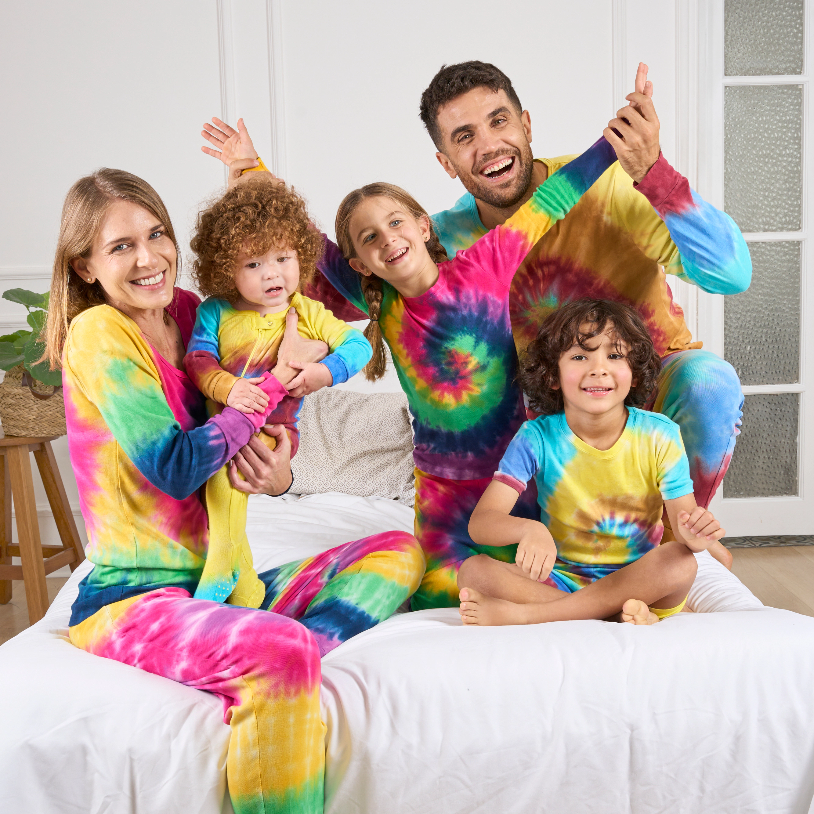 Leveret Men's 2-Piece Cotton Snug Fit Tie Dye Swirl Pajama Set