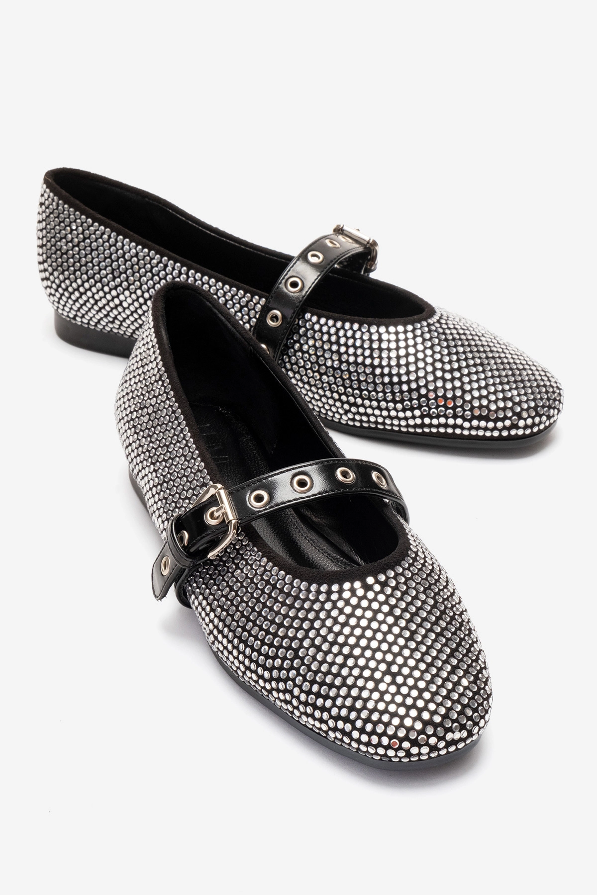 Prologue Shoes Womens Clive Embellished Ballet Flat