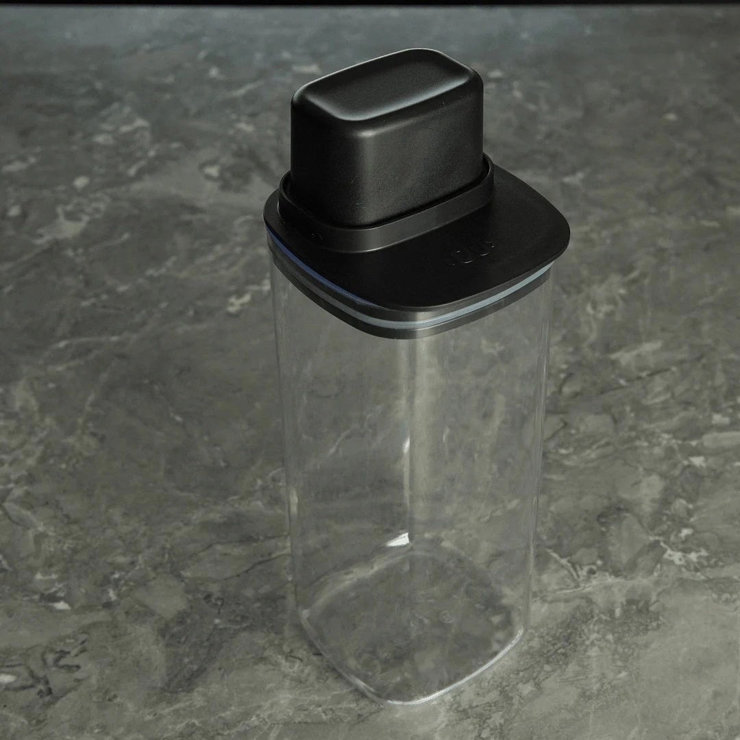 OU Airtight Food Storage Container 6 Cup, BPA Free Clear Plastic with Measuring Cup Lid, Space Saving Kitchen Organizer