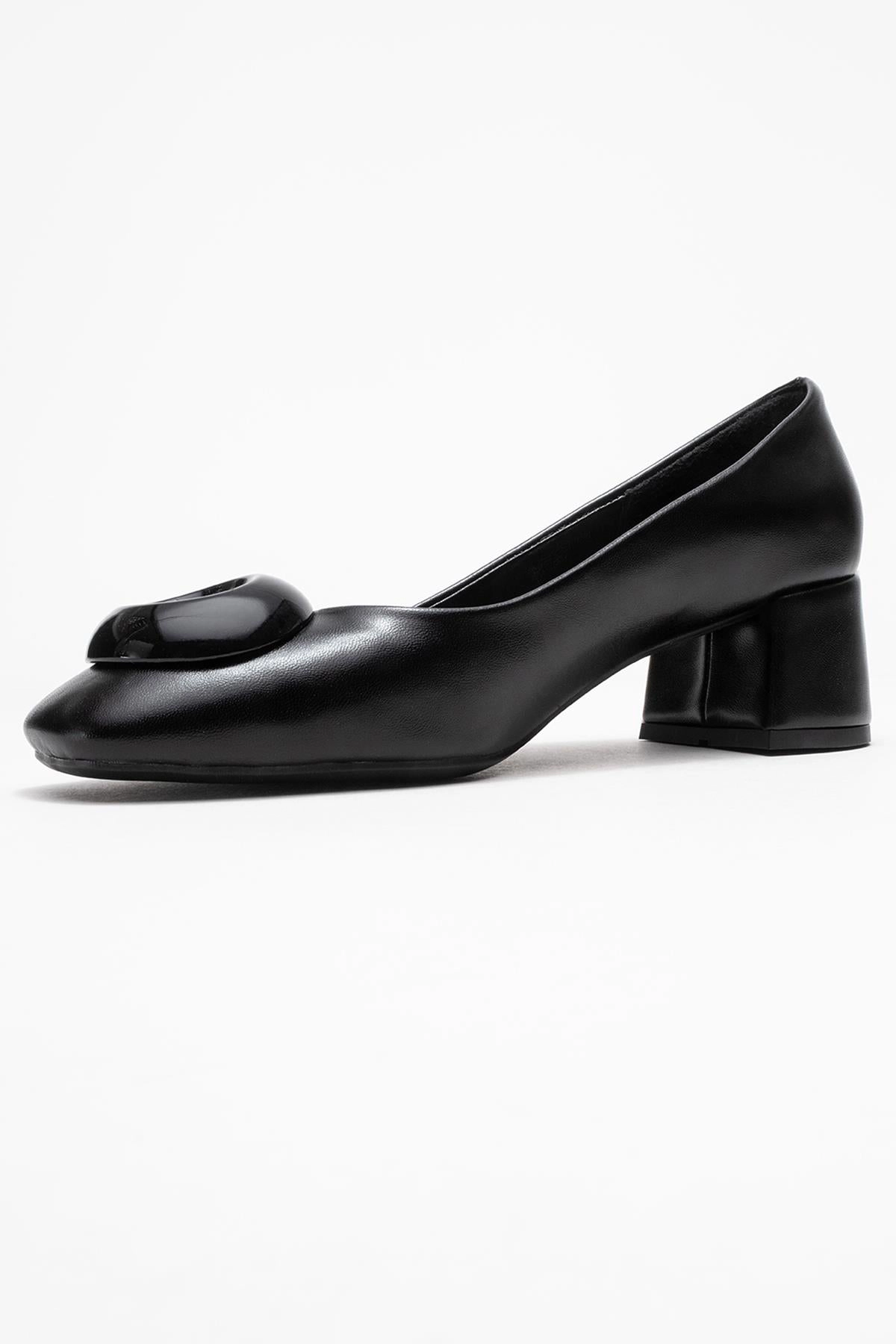 Prologue Shoes Womens Mila Buckle Square Toe Block Heel Pump