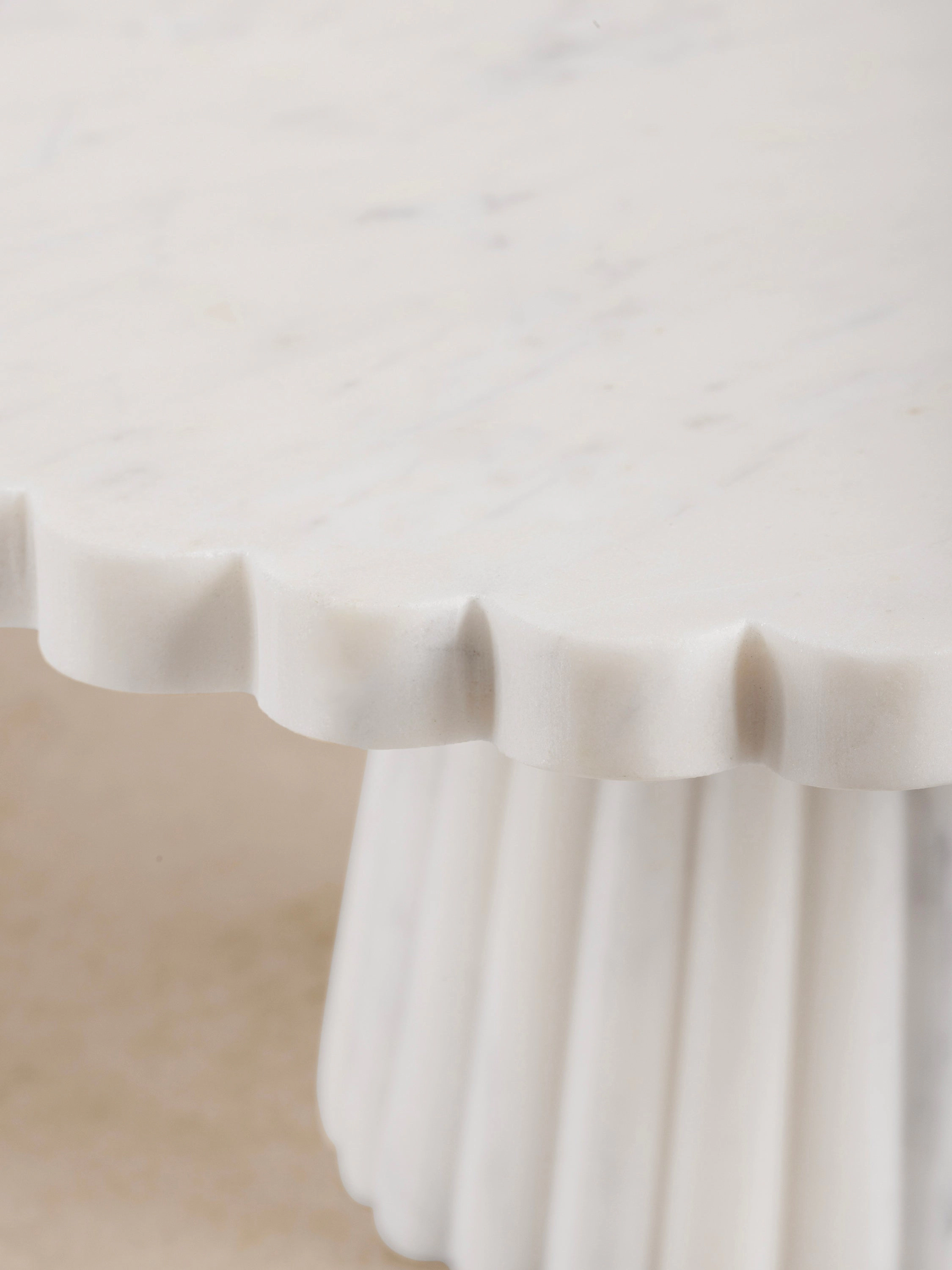 GAURI KOHLI Bobby White Marble Cake Stand