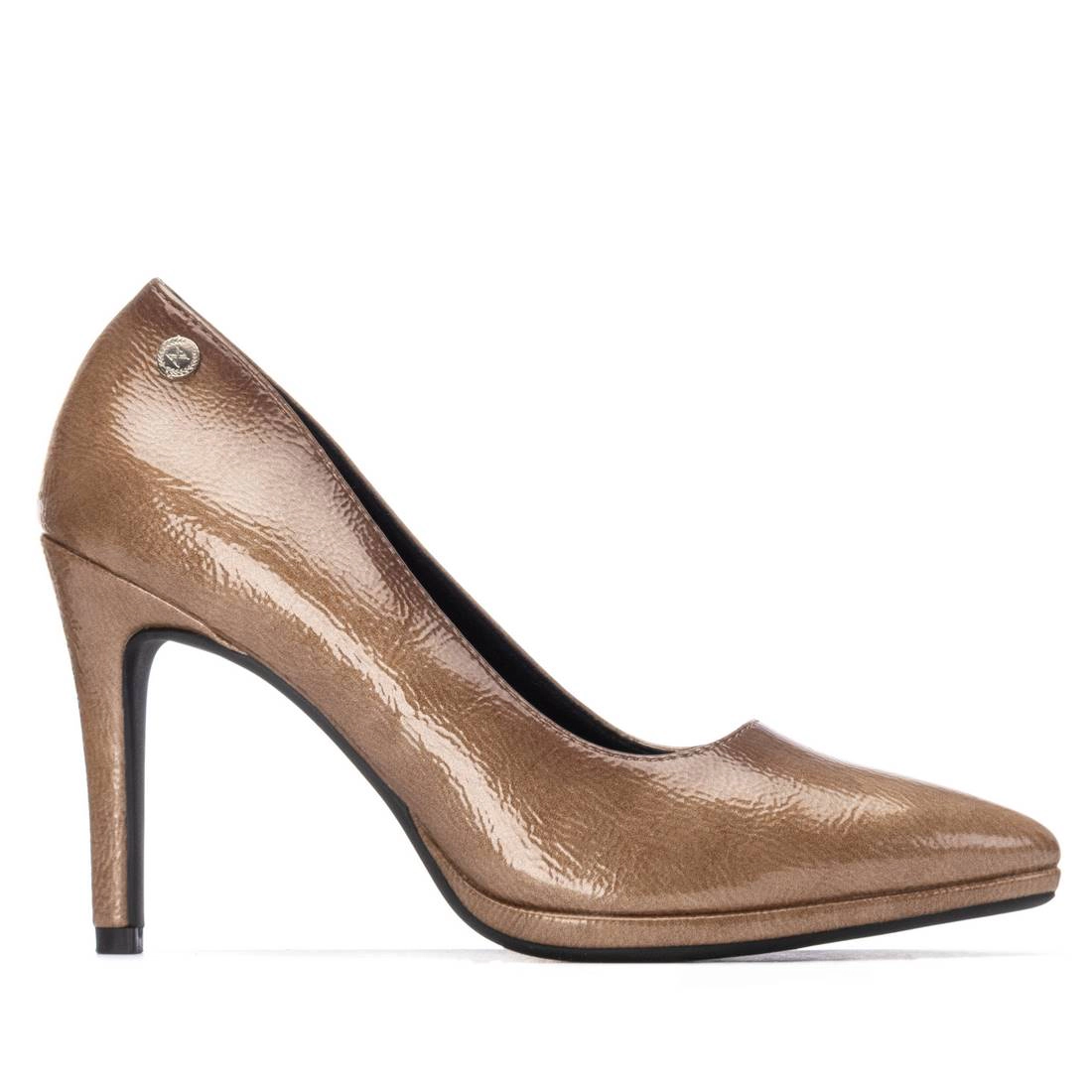 Xti Women's Double-Strap Pumps