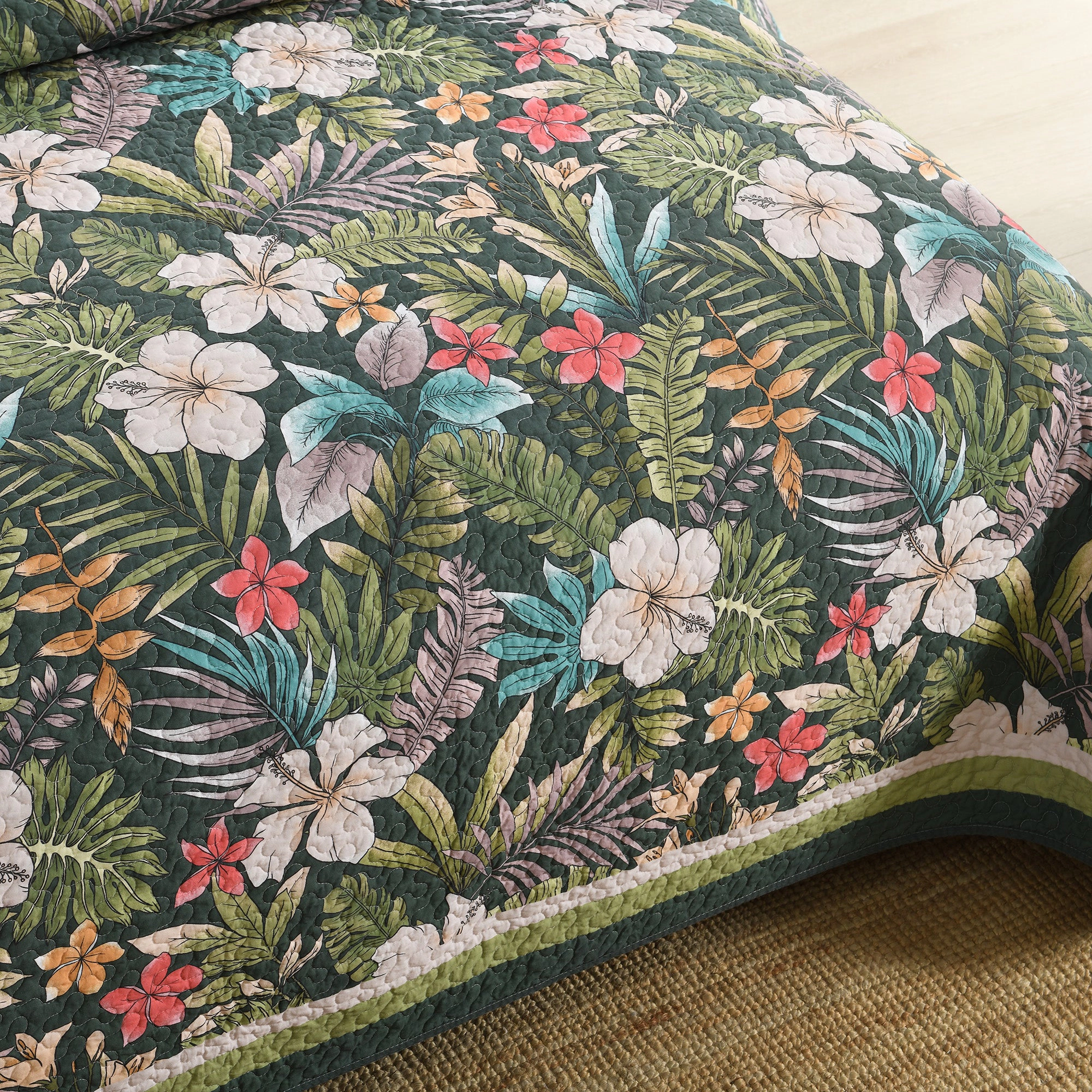 MarCielo 3 Pieces Lightweight Tropical Leaf and Flower Quilt Bedspread Set