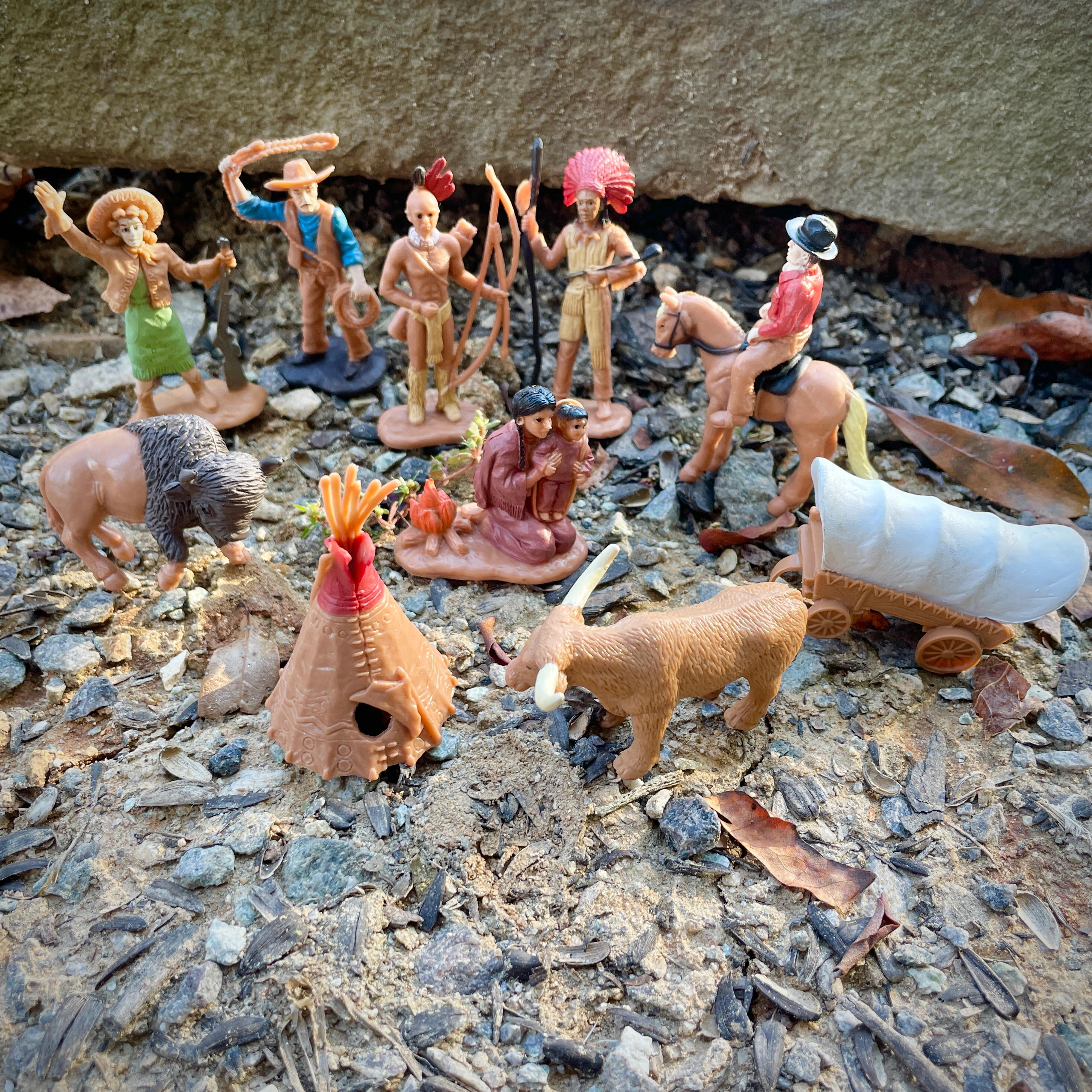 Safari Ltd. - Wild West TOOB - contains 10 Mini Figurines