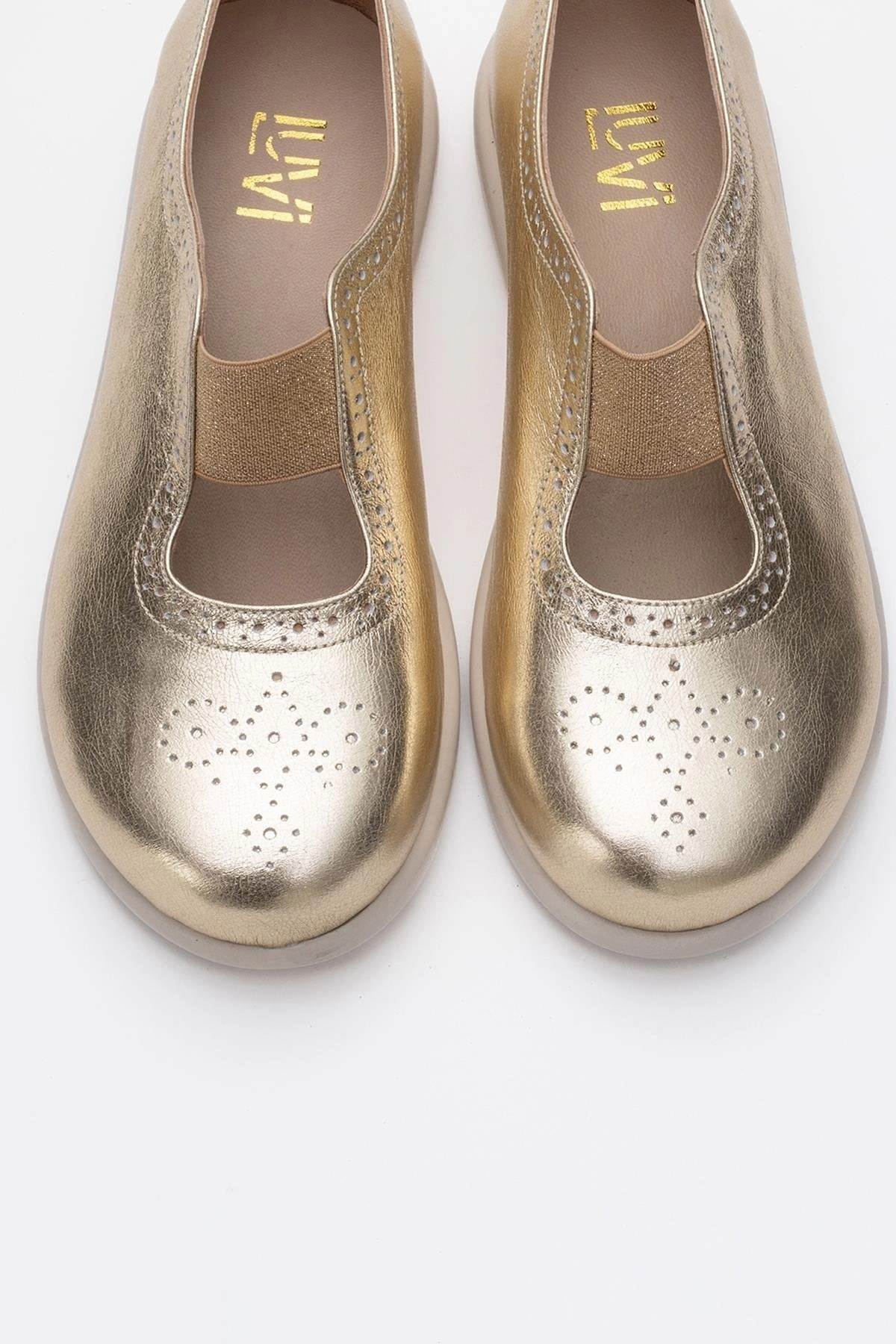 Forever & Always Womens CHELLE Elastic Leather Flat