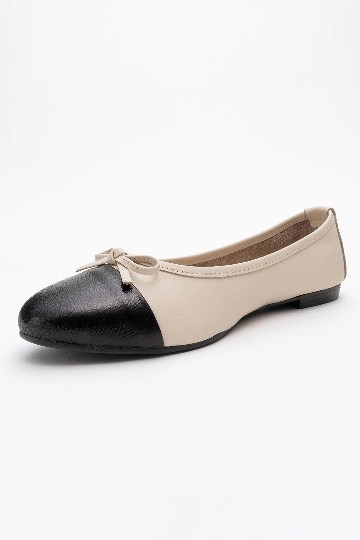 Forever & Always Womens Rayne Cap Toe Leather Ballet Flats