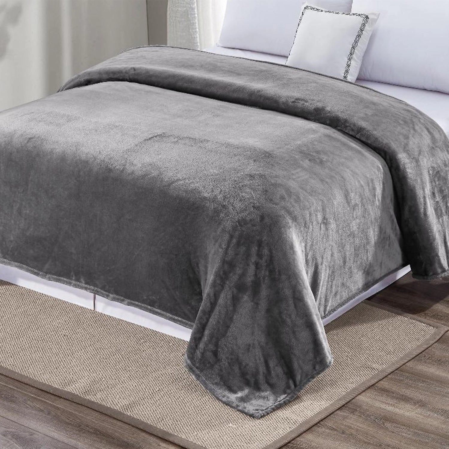 Plazatex Micro Plush Solid Parteen Soft Comfortable and Lightweight All Seasons Blanket Twin Grey