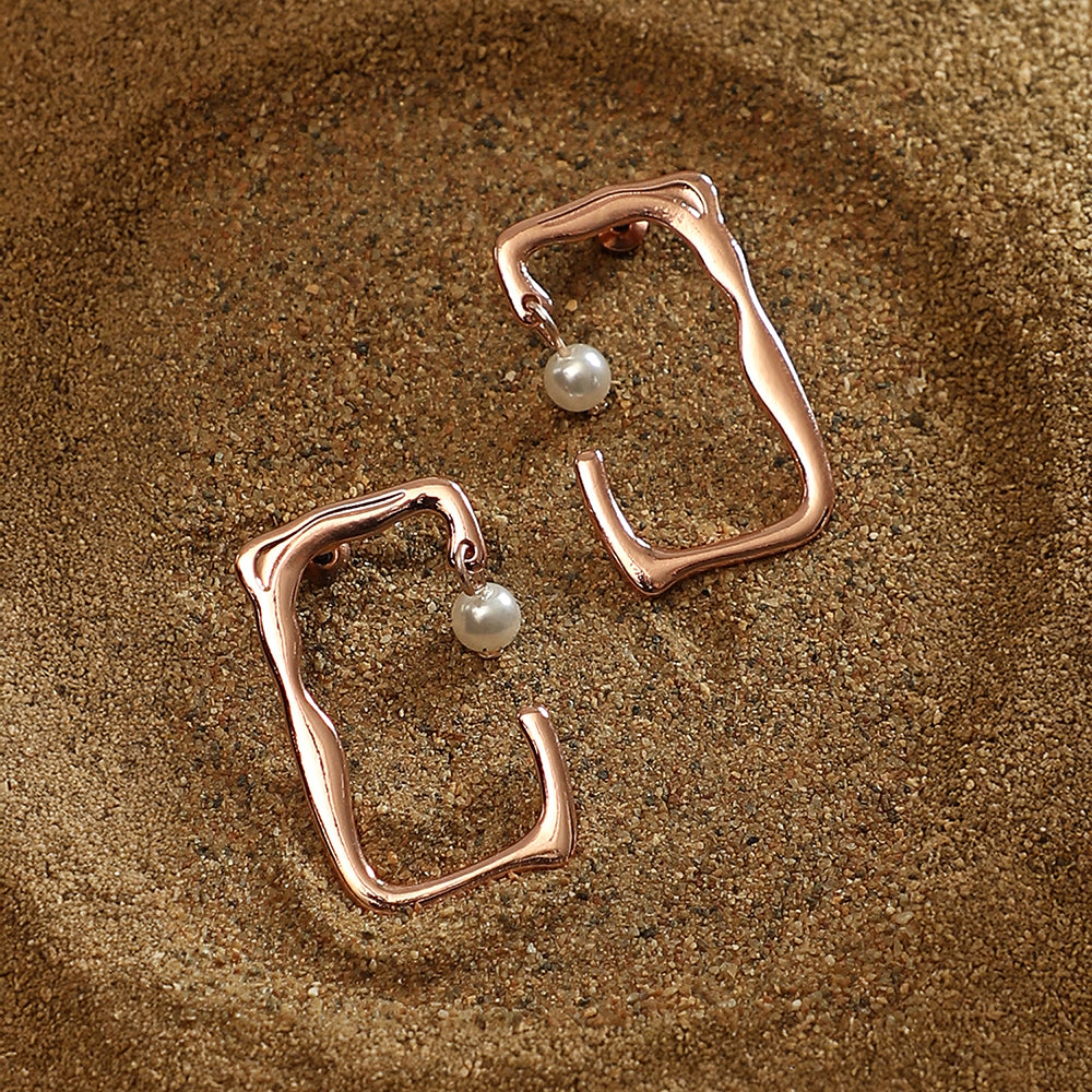 SOHI Women's The Cadre Drop Earrings - Rose Gold