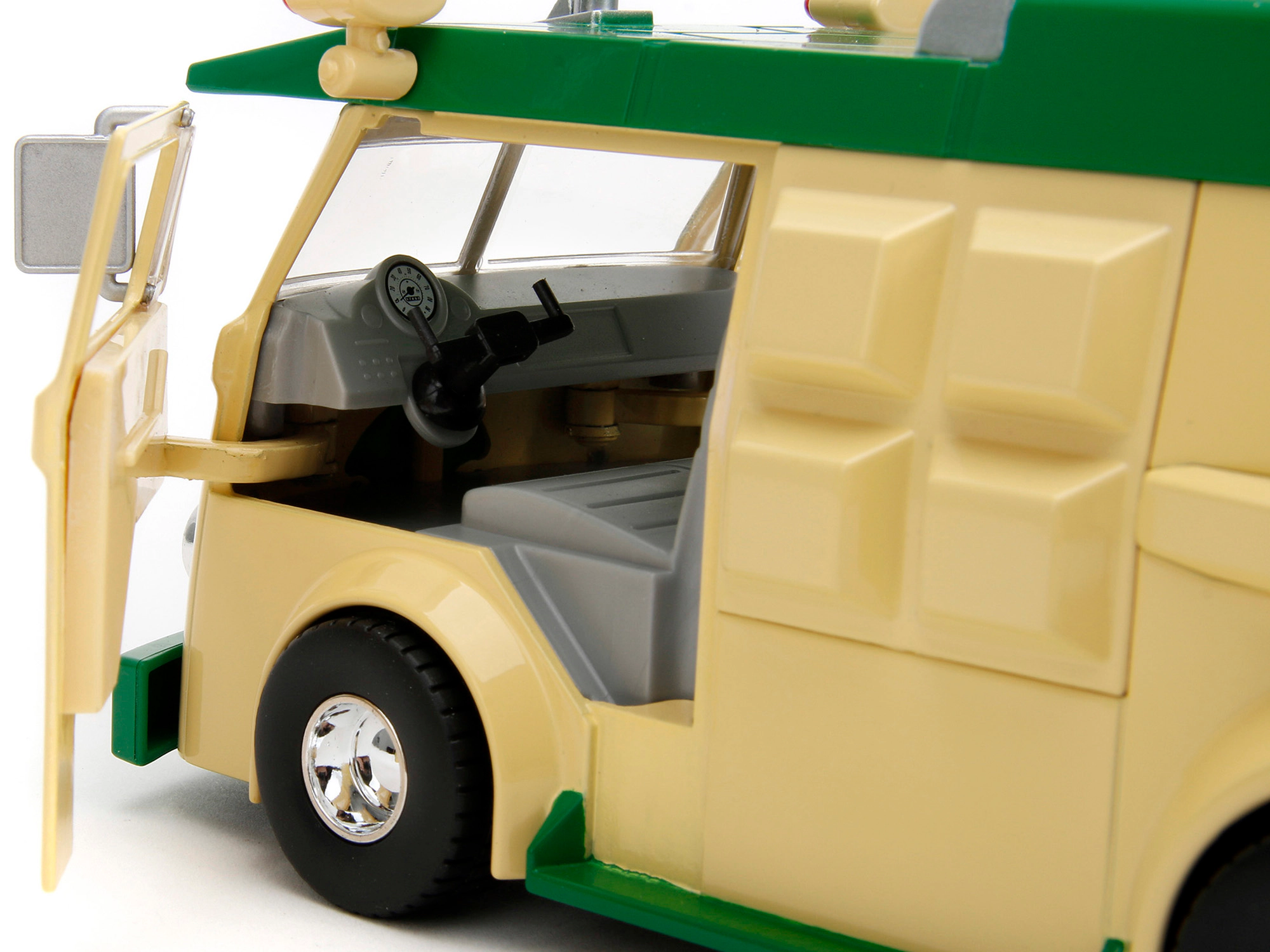 Jada Party Wagon Green and Beige and Donatello Diecast Figure "Teenage Mutant Ninja Turtles" "Hollywood Rides"