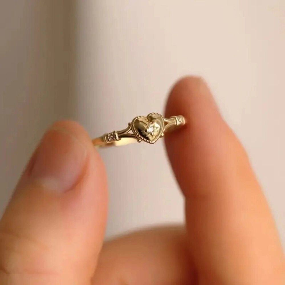 Delicate Gold Color Heart Ring Fashion Love Jewelry with Cubic Zirconia