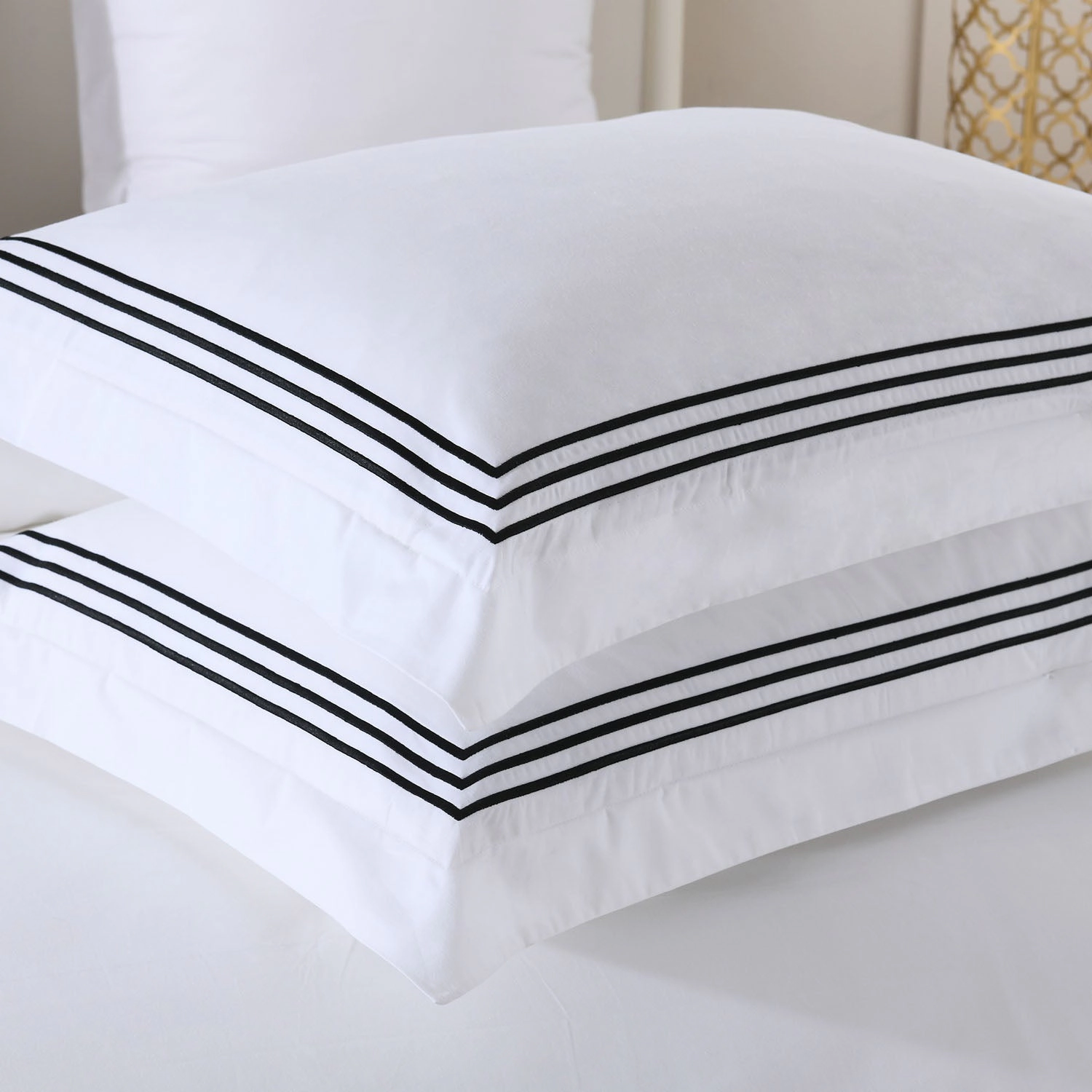 Egyptian Linens Adeline Embroidered Percale Cotton Duvet Cover Set