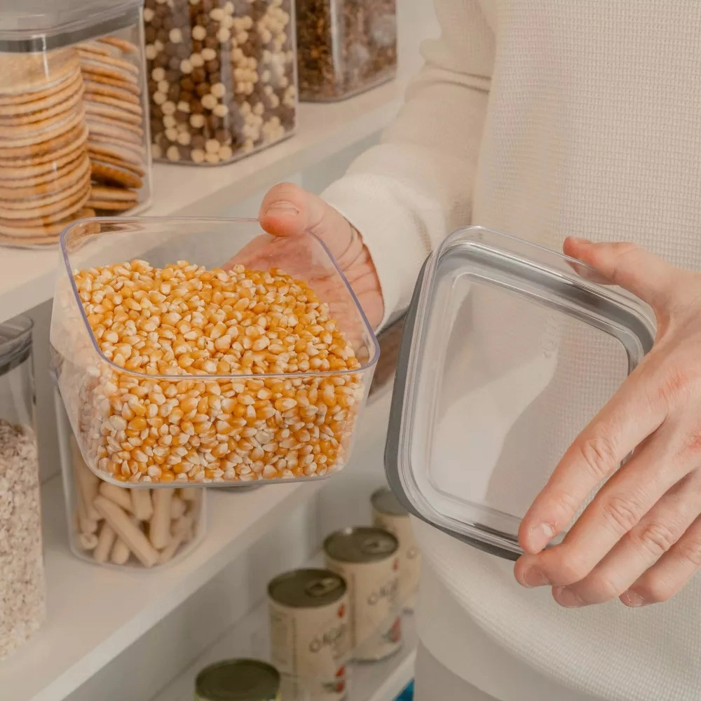 OU Airtight Food Storage Container 4.2 Cup BPA Free Clear Plastic Container w/ Leak Proof Lid Stackable Pantry Organizer