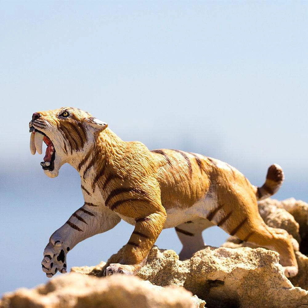 Safari Ltd. - Smilodon Kids Prehistoric/Dinosaur Toy Figure