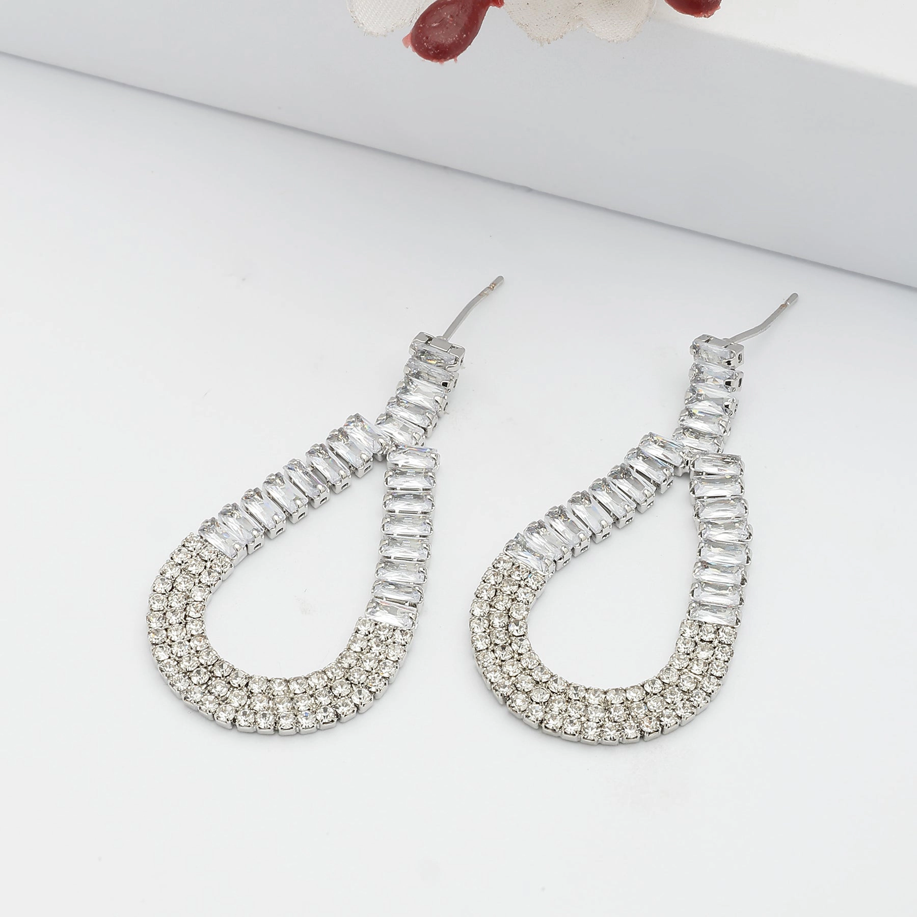 AGP PARIS Womens Tear-Drop Earrings