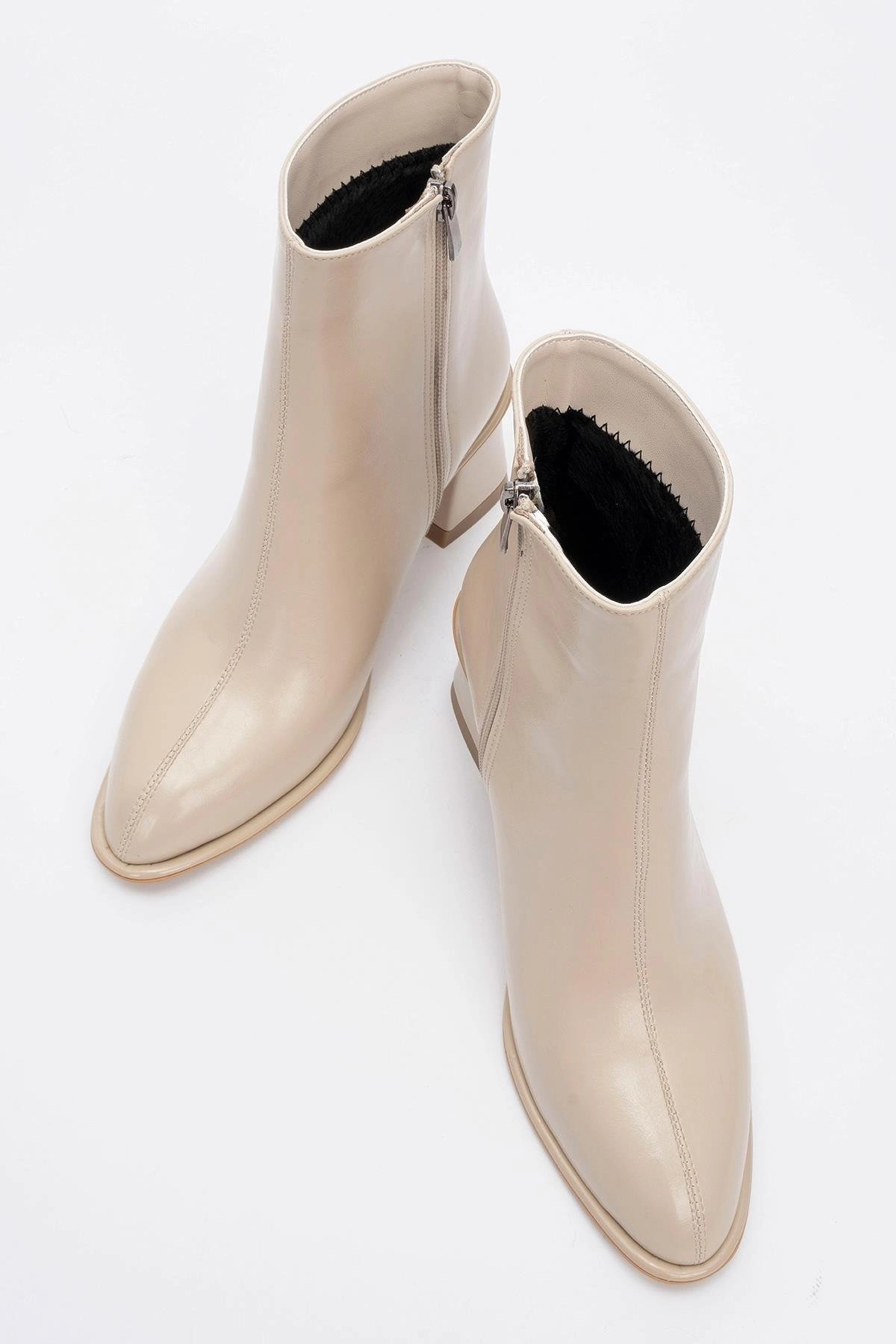 Prologue Shoes Womens Maura Block Heel Boot